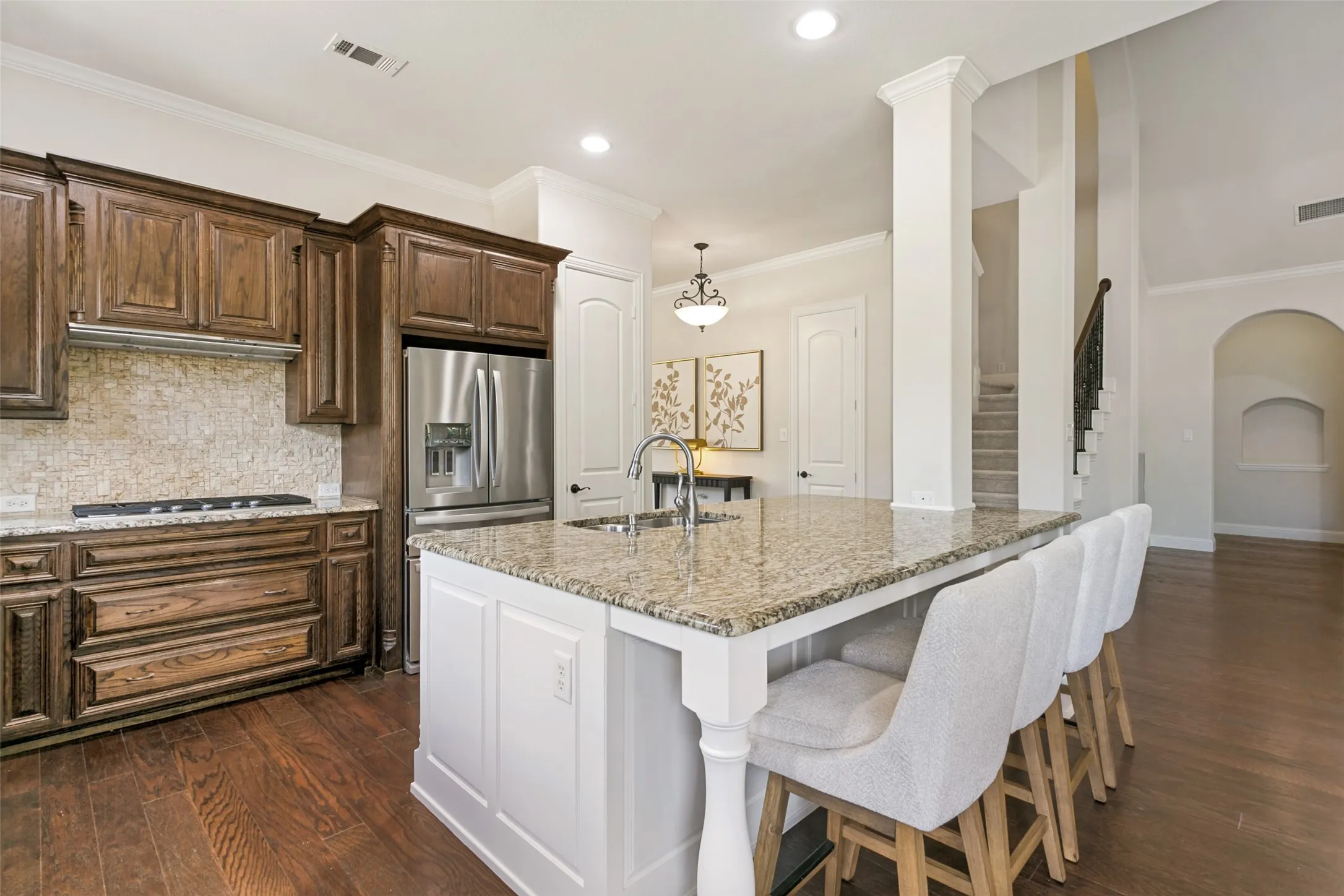 Single Family Residence For Sale in Tarrant County , 4804 Taylor Lane, Grapevine, Texas 76051, 4 Bedroom, 4 Bathroom, 2 Garage spaces, 3,261 Sqft, built in 2011, mls#21298887, Real Estate Agent in Grapevine, Homes For Sale in Tarrant county, Homes For Sale in Grapevine, Realtor in Grapevine Texas, Real Estate Brokerage Independent Realty Texas, Luminita Cordes Realtor