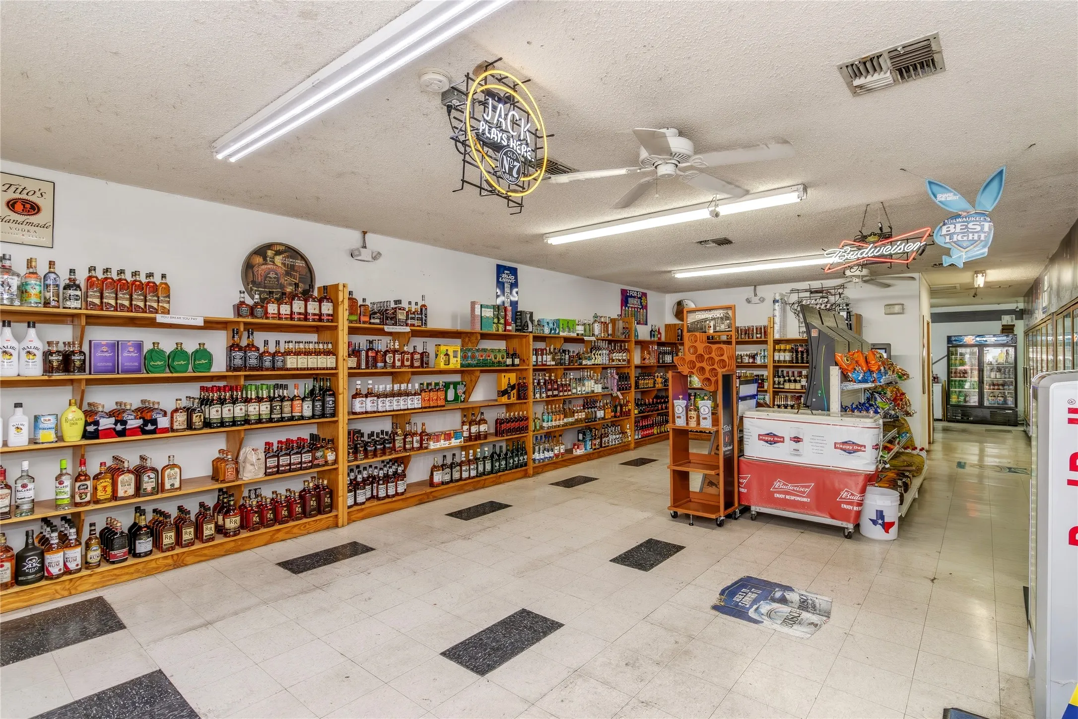 Business For Sale in Hidalgo County , 2101 N Raul Longoria Road, Mc Allen, Texas 78589, 0, 0, Garage spaces, 0 Sqft, built in 1987, mls#21303612, Real Estate Agent in Mc Allen, Homes For Sale in Hidalgo county, Homes For Sale in Mc Allen, Realtor in Mc Allen Texas, Real Estate Brokerage Independent Realty Texas, Luminita Cordes Realtor