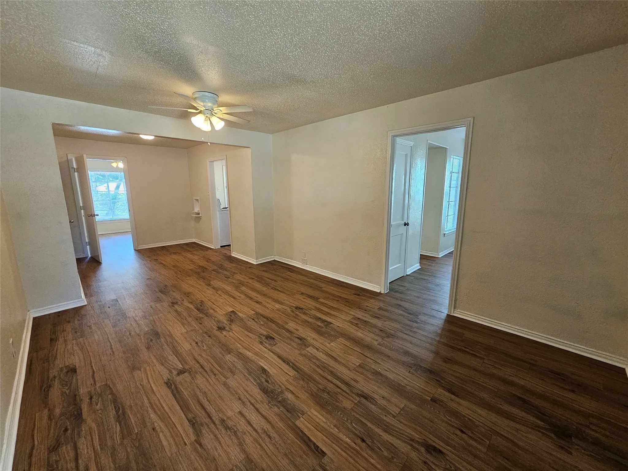 Duplex For Rent in Dallas County , 6540 Hollis Avenue, Dallas, Texas 75227, 2 Bedroom, 1 Bathroom, Garage spaces, 1,612 Sqft, built in 1955, mls#21303527, Real Estate Agent in Dallas, Homes For Rent in Dallas county, Homes For Rent in Dallas, Realtor in Dallas Texas, Real Estate Brokerage Independent Realty Texas, Luminita Cordes Realtor