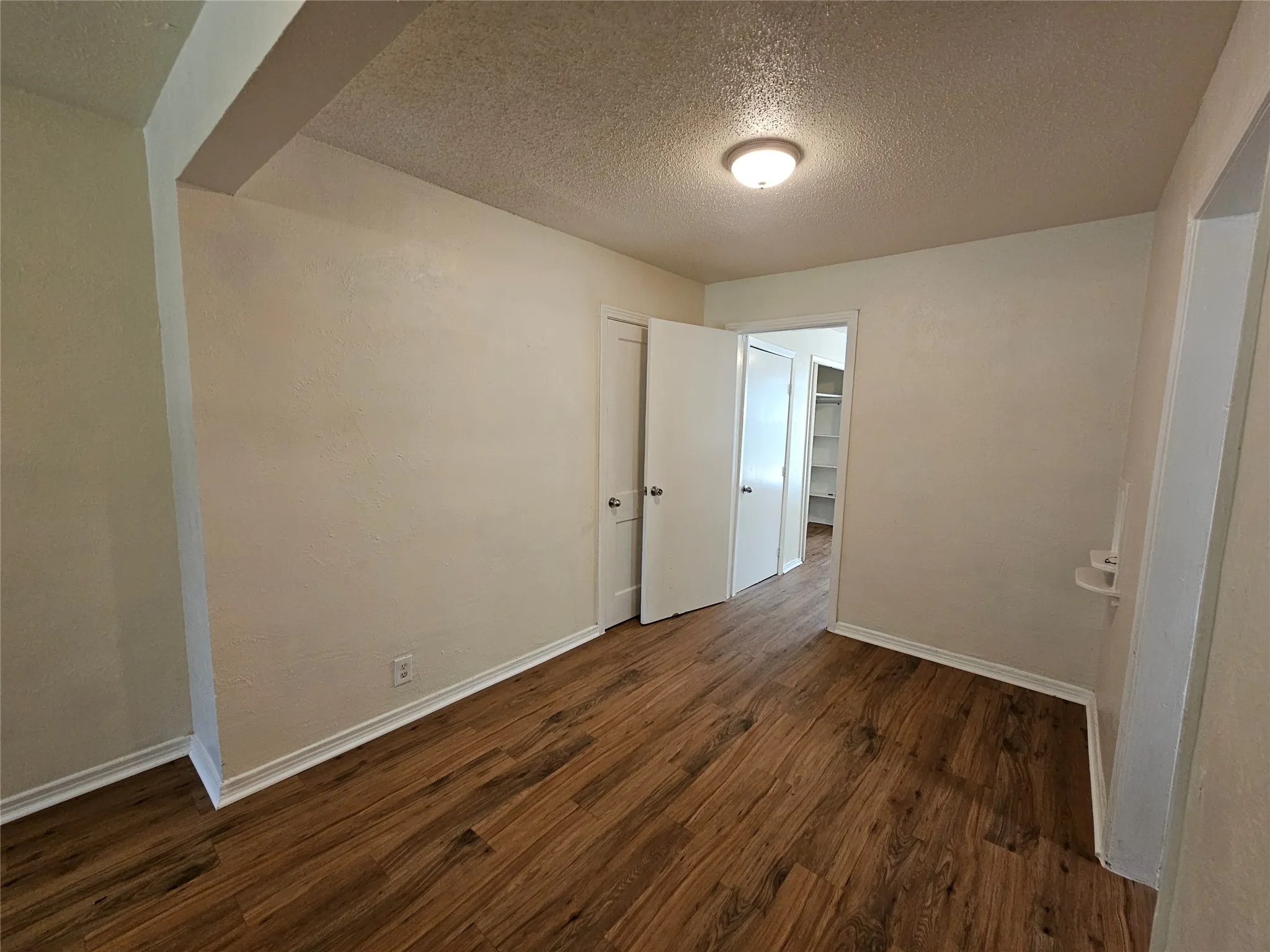 Duplex For Rent in Dallas County , 6540 Hollis Avenue, Dallas, Texas 75227, 2 Bedroom, 1 Bathroom, Garage spaces, 1,612 Sqft, built in 1955, mls#21303527, Real Estate Agent in Dallas, Homes For Rent in Dallas county, Homes For Rent in Dallas, Realtor in Dallas Texas, Real Estate Brokerage Independent Realty Texas, Luminita Cordes Realtor