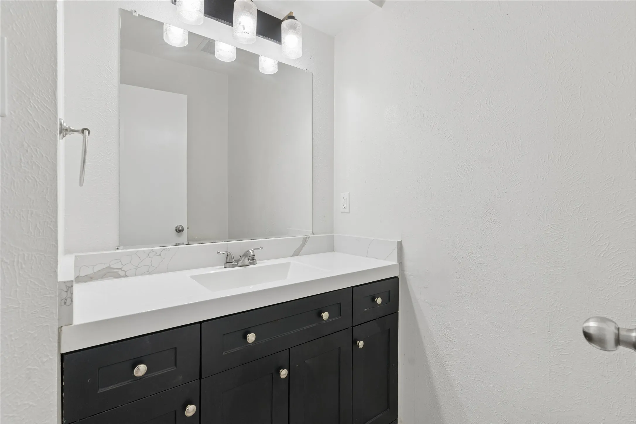 Single Family Residence For Sale in Dallas County , 1503 Springtree Circle, Richardson, Texas 75082, 4 Bedroom, 3 Bathroom, 2 Garage spaces, 2,392 Sqft, built in 1978, mls#21303705, Real Estate Agent in Richardson, Homes For Sale in Dallas county, Homes For Sale in Richardson, Realtor in Richardson Texas, Real Estate Brokerage Independent Realty Texas, Luminita Cordes Realtor