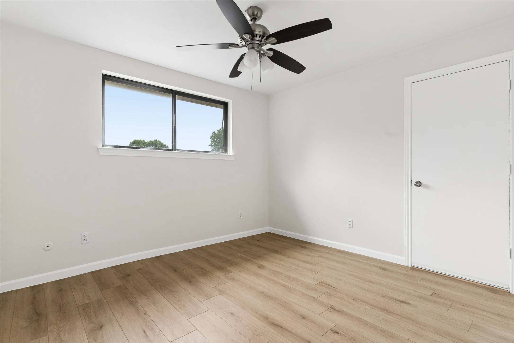 Single Family Residence For Sale in Dallas County , 1503 Springtree Circle, Richardson, Texas 75082, 4 Bedroom, 3 Bathroom, 2 Garage spaces, 2,392 Sqft, built in 1978, mls#21303705, Real Estate Agent in Richardson, Homes For Sale in Dallas county, Homes For Sale in Richardson, Realtor in Richardson Texas, Real Estate Brokerage Independent Realty Texas, Luminita Cordes Realtor