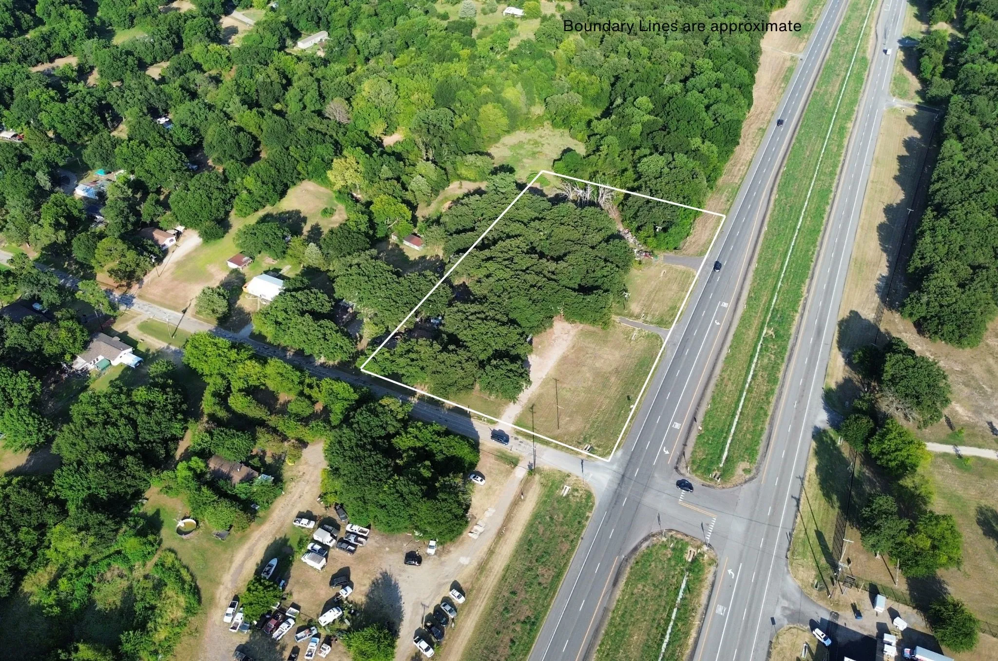 Mobile Home For Sale in Kaufman County , 15531 City Court, Kemp, Texas 75143, 6 Bedrooms, 4 Bathrooms, Garage spaces, 2,184 Sqft, built in 2001, Price $275,000, mls#21303716, Real Estate Agent in Kemp, Homes For Sale in Kaufman county, Homes For Sale in Kemp, Realtor in Kemp Texas, Real Estate Brokerage Independent Realty Texas, Luminita Cordes Realtor