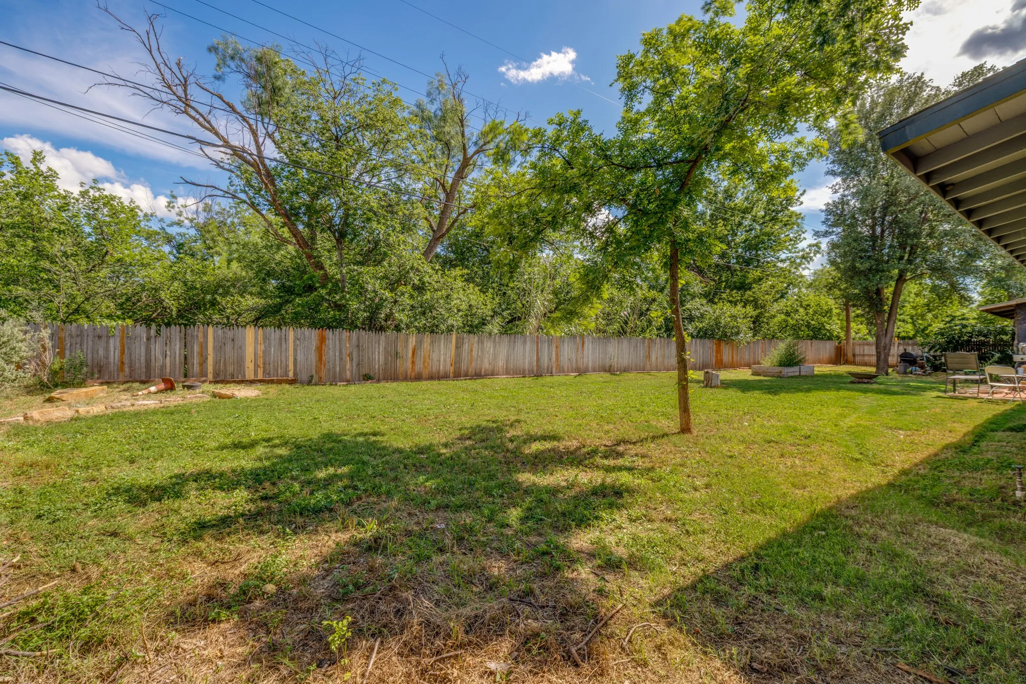 Single Family Residence For Sale in Taylor County , 3865 Whittier Street, Abilene, Texas 79605, 4 Bedroom, 3 Bathroom, Garage spaces, 1,985 Sqft, built in 1952, mls#21299421, Real Estate Agent in Abilene, Homes For Sale in Taylor county, Homes For Sale in Abilene, Realtor in Abilene Texas, Real Estate Brokerage Independent Realty Texas, Luminita Cordes Realtor