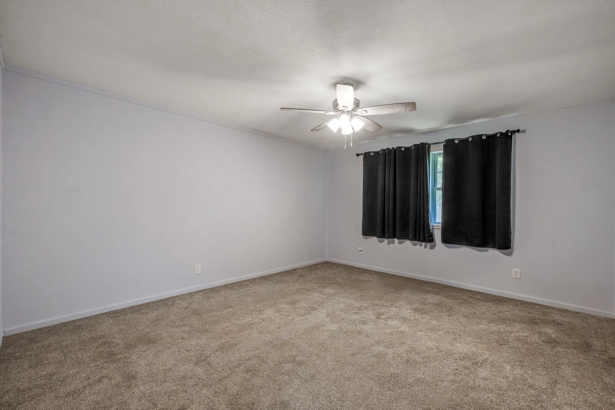 Single Family Residence For Sale in Taylor County , 3865 Whittier Street, Abilene, Texas 79605, 4 Bedroom, 3 Bathroom, Garage spaces, 1,985 Sqft, built in 1952, mls#21299421, Real Estate Agent in Abilene, Homes For Sale in Taylor county, Homes For Sale in Abilene, Realtor in Abilene Texas, Real Estate Brokerage Independent Realty Texas, Luminita Cordes Realtor