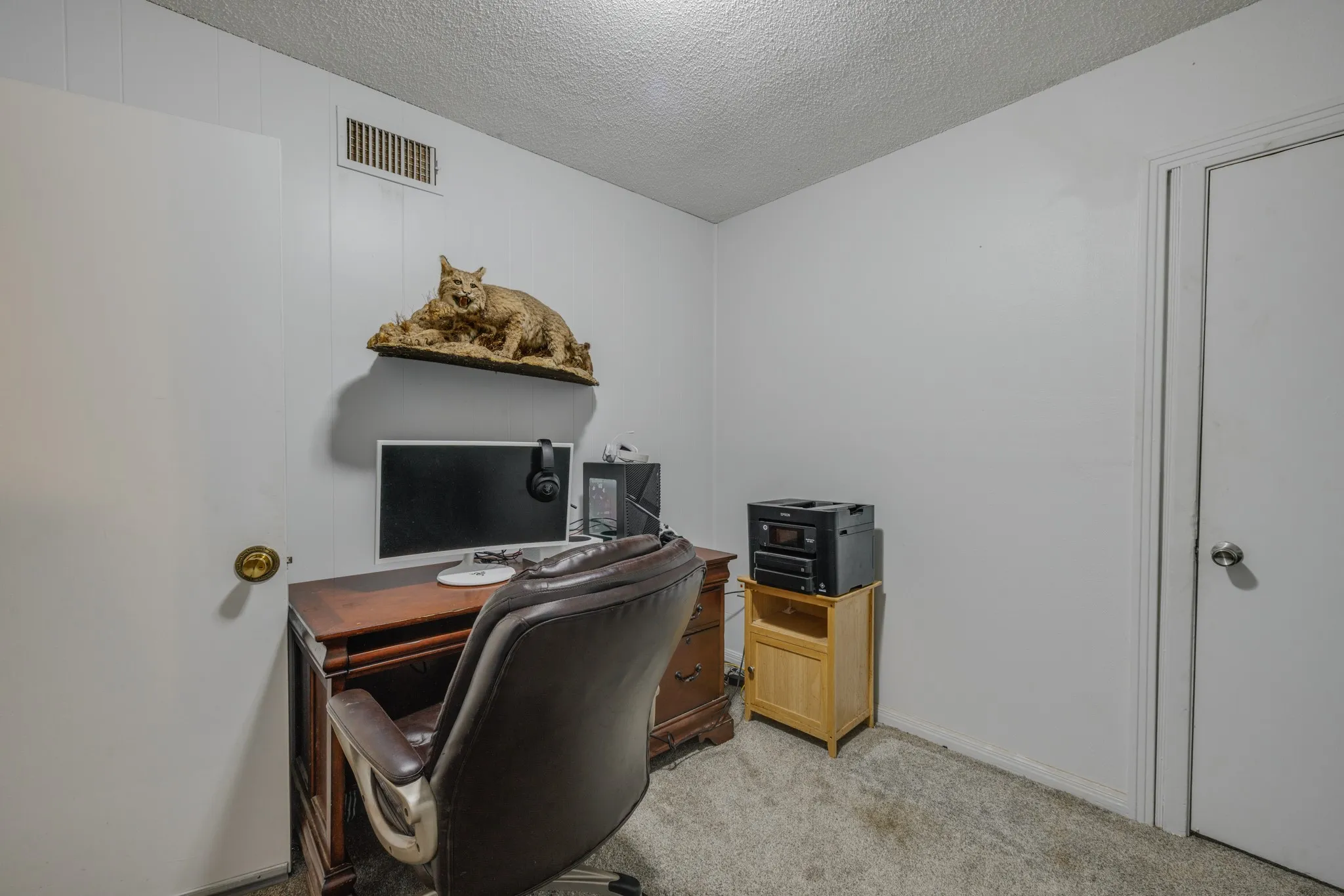 Single Family Residence For Sale in Taylor County , 3865 Whittier Street, Abilene, Texas 79605, 4 Bedroom, 3 Bathroom, Garage spaces, 1,985 Sqft, built in 1952, mls#21299421, Real Estate Agent in Abilene, Homes For Sale in Taylor county, Homes For Sale in Abilene, Realtor in Abilene Texas, Real Estate Brokerage Independent Realty Texas, Luminita Cordes Realtor