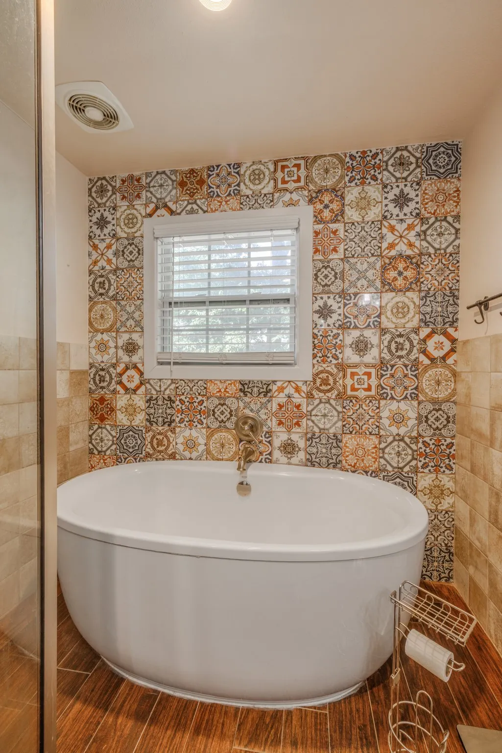 Single Family Residence For Sale in Taylor County , 3865 Whittier Street, Abilene, Texas 79605, 4 Bedroom, 3 Bathroom, Garage spaces, 1,985 Sqft, built in 1952, mls#21299421, Real Estate Agent in Abilene, Homes For Sale in Taylor county, Homes For Sale in Abilene, Realtor in Abilene Texas, Real Estate Brokerage Independent Realty Texas, Luminita Cordes Realtor