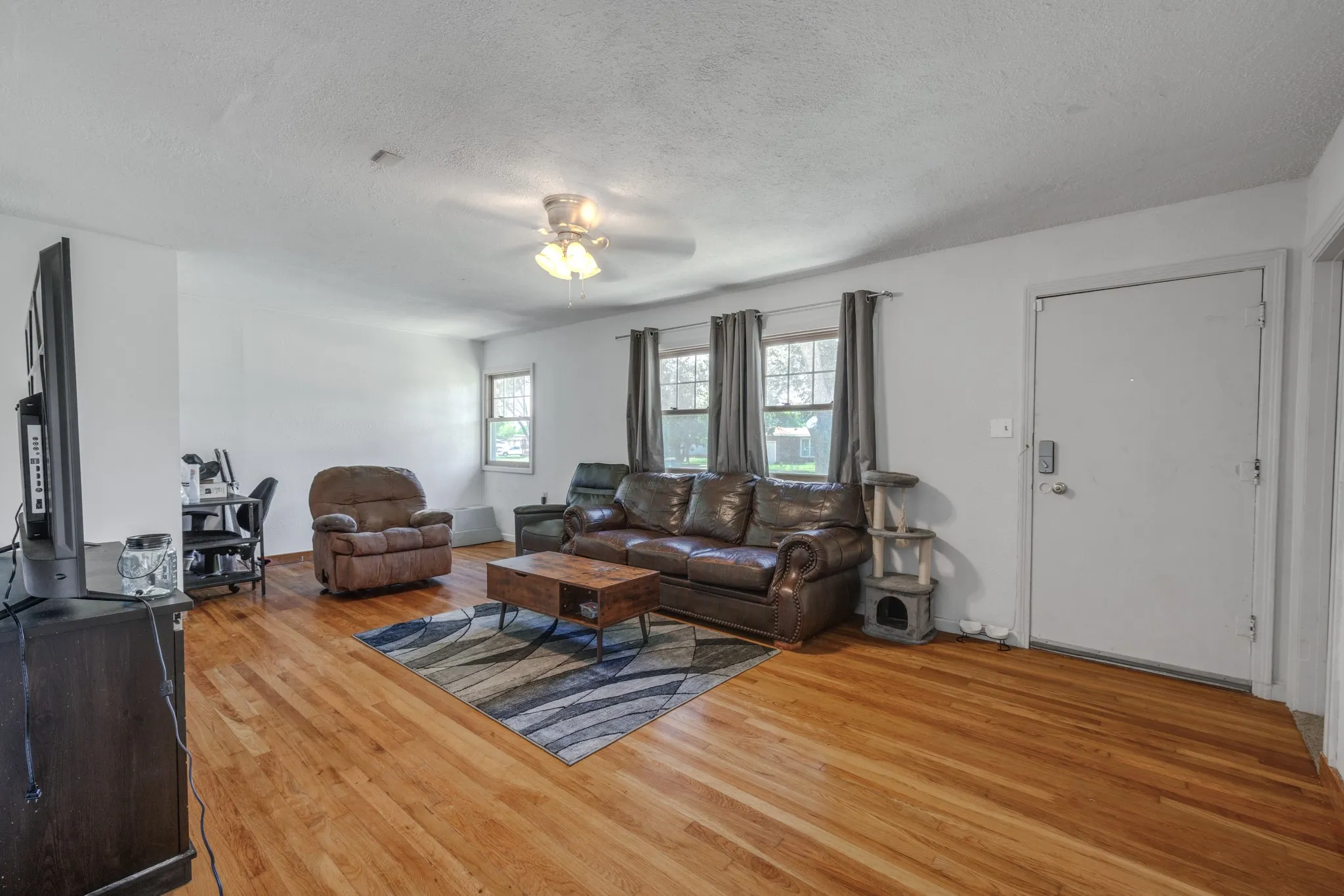Single Family Residence For Sale in Taylor County , 3865 Whittier Street, Abilene, Texas 79605, 4 Bedroom, 3 Bathroom, Garage spaces, 1,985 Sqft, built in 1952, mls#21299421, Real Estate Agent in Abilene, Homes For Sale in Taylor county, Homes For Sale in Abilene, Realtor in Abilene Texas, Real Estate Brokerage Independent Realty Texas, Luminita Cordes Realtor