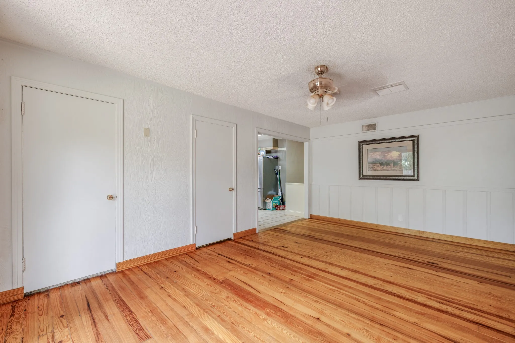 Single Family Residence For Sale in Taylor County , 3865 Whittier Street, Abilene, Texas 79605, 4 Bedroom, 3 Bathroom, Garage spaces, 1,985 Sqft, built in 1952, mls#21299421, Real Estate Agent in Abilene, Homes For Sale in Taylor county, Homes For Sale in Abilene, Realtor in Abilene Texas, Real Estate Brokerage Independent Realty Texas, Luminita Cordes Realtor