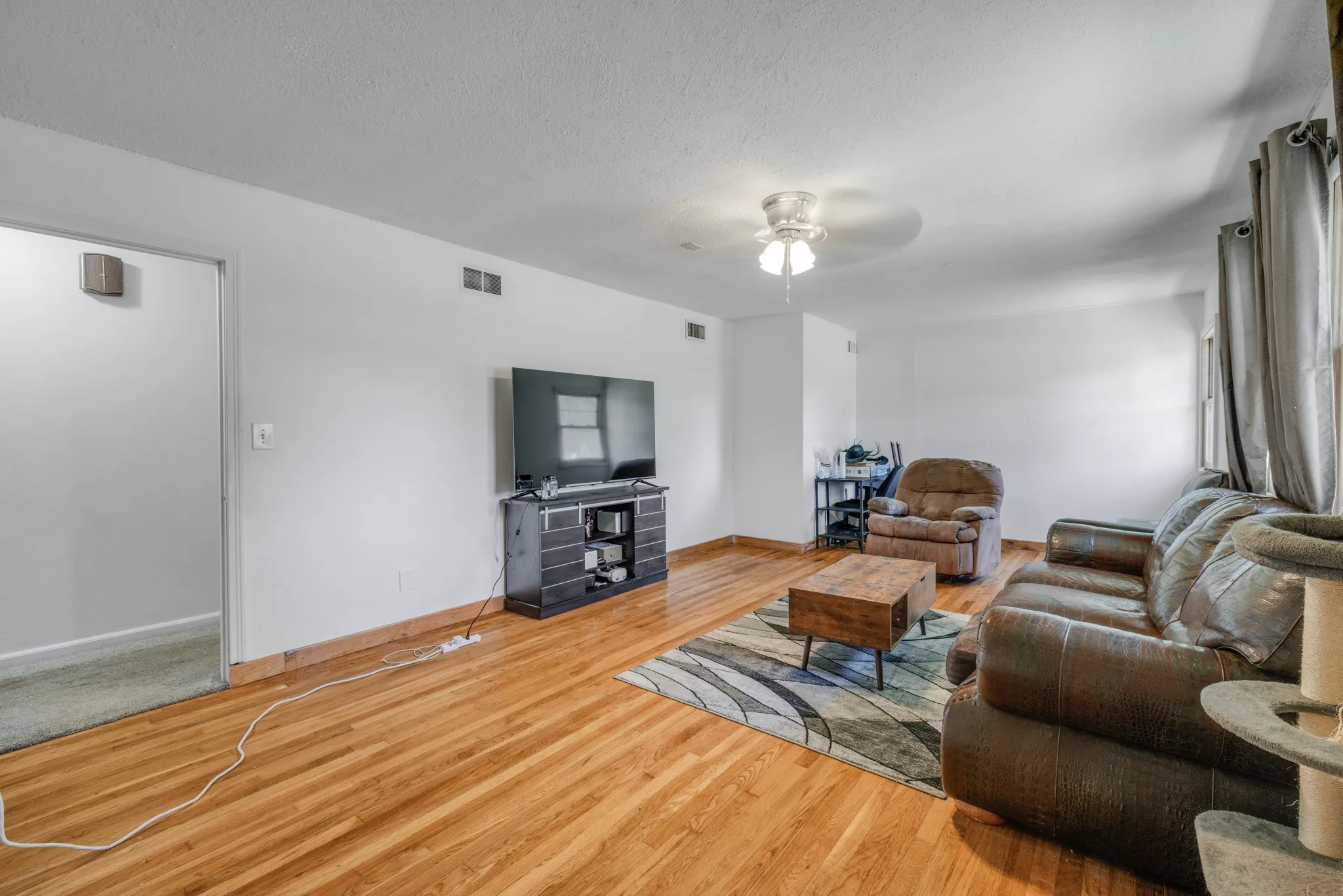 Single Family Residence For Sale in Taylor County , 3865 Whittier Street, Abilene, Texas 79605, 4 Bedroom, 3 Bathroom, Garage spaces, 1,985 Sqft, built in 1952, mls#21299421, Real Estate Agent in Abilene, Homes For Sale in Taylor county, Homes For Sale in Abilene, Realtor in Abilene Texas, Real Estate Brokerage Independent Realty Texas, Luminita Cordes Realtor