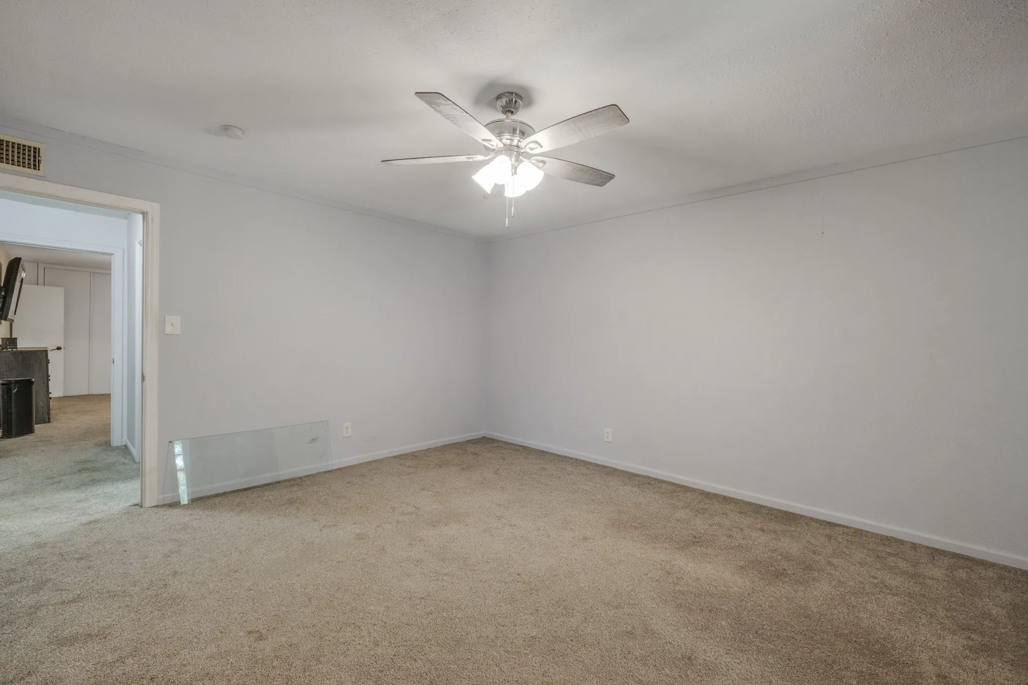 Single Family Residence For Sale in Taylor County , 3865 Whittier Street, Abilene, Texas 79605, 4 Bedroom, 3 Bathroom, Garage spaces, 1,985 Sqft, built in 1952, mls#21299421, Real Estate Agent in Abilene, Homes For Sale in Taylor county, Homes For Sale in Abilene, Realtor in Abilene Texas, Real Estate Brokerage Independent Realty Texas, Luminita Cordes Realtor