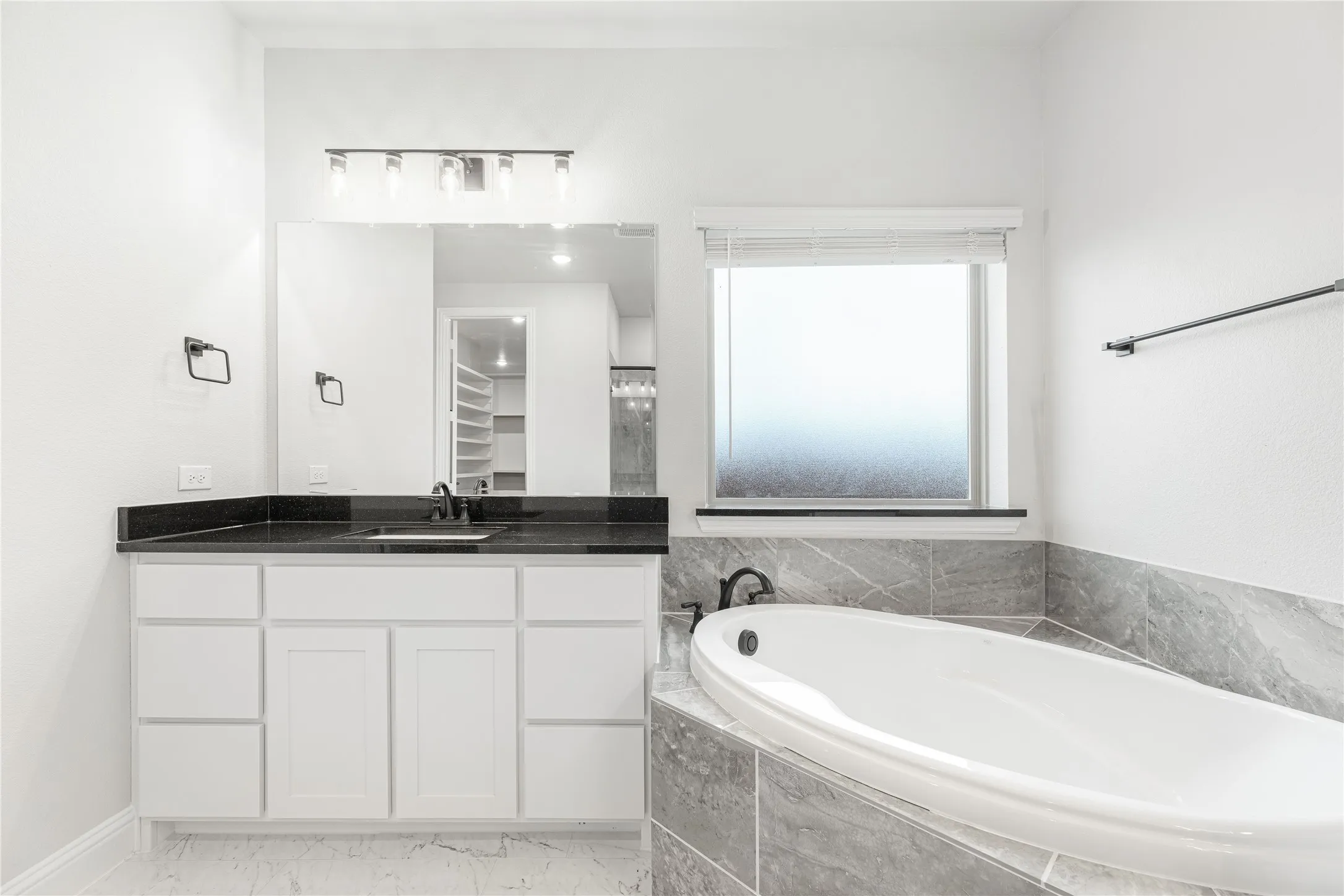 Single Family Residence For Sale in Ellis County , 151 Memory Lane, Waxahachie, Texas 75165, 5 Bedroom, 5 Bathroom, 3 Garage spaces, 4,238 Sqft, built in 2026, mls#21303733, Real Estate Agent in Waxahachie, Homes For Sale in Ellis county, Homes For Sale in Waxahachie, Realtor in Waxahachie Texas, Real Estate Brokerage Independent Realty Texas, Luminita Cordes Realtor