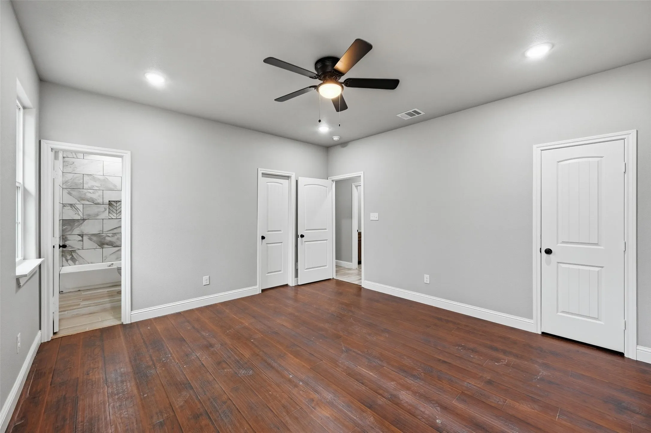 Single Family Residence For Sale in Johnson County , 308 Lewis Street, Cleburne, Texas 76031, 3 Bedroom, 2 Bathroom, 2 Garage spaces, 1,471 Sqft, built in 2025, mls#21303694, Real Estate Agent in Cleburne, Homes For Sale in Johnson county, Homes For Sale in Cleburne, Realtor in Cleburne Texas, Real Estate Brokerage Independent Realty Texas, Luminita Cordes Realtor