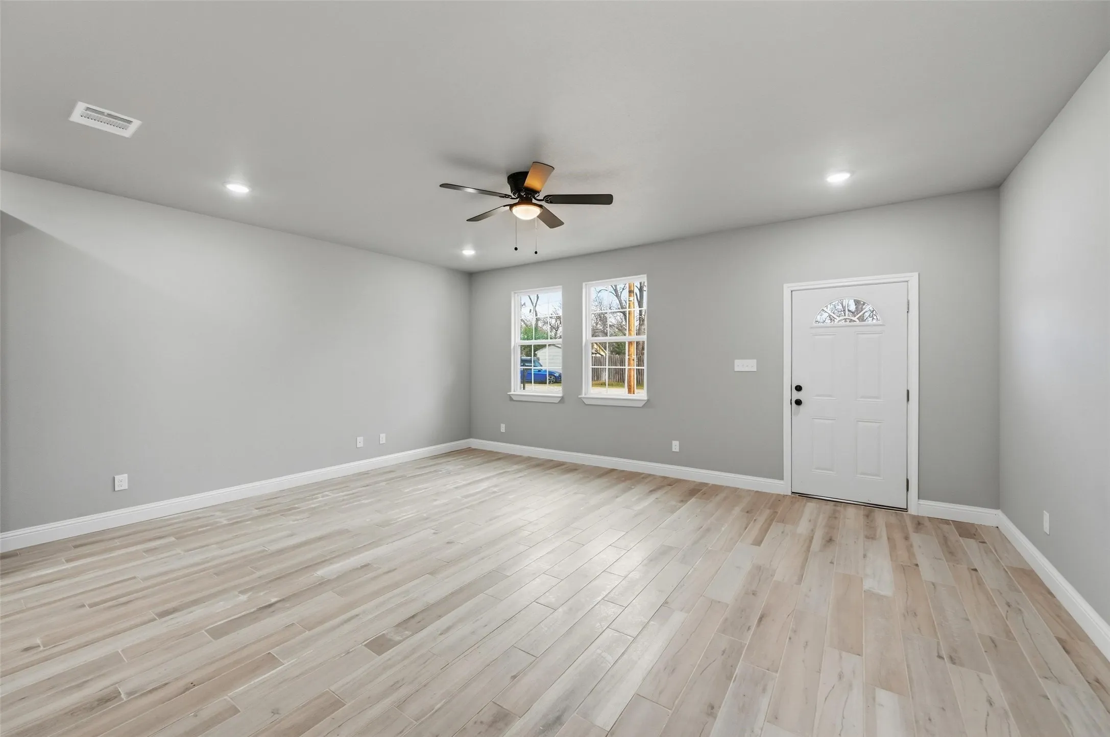 Single Family Residence For Sale in Johnson County , 308 Lewis Street, Cleburne, Texas 76031, 3 Bedroom, 2 Bathroom, 2 Garage spaces, 1,471 Sqft, built in 2025, mls#21303694, Real Estate Agent in Cleburne, Homes For Sale in Johnson county, Homes For Sale in Cleburne, Realtor in Cleburne Texas, Real Estate Brokerage Independent Realty Texas, Luminita Cordes Realtor