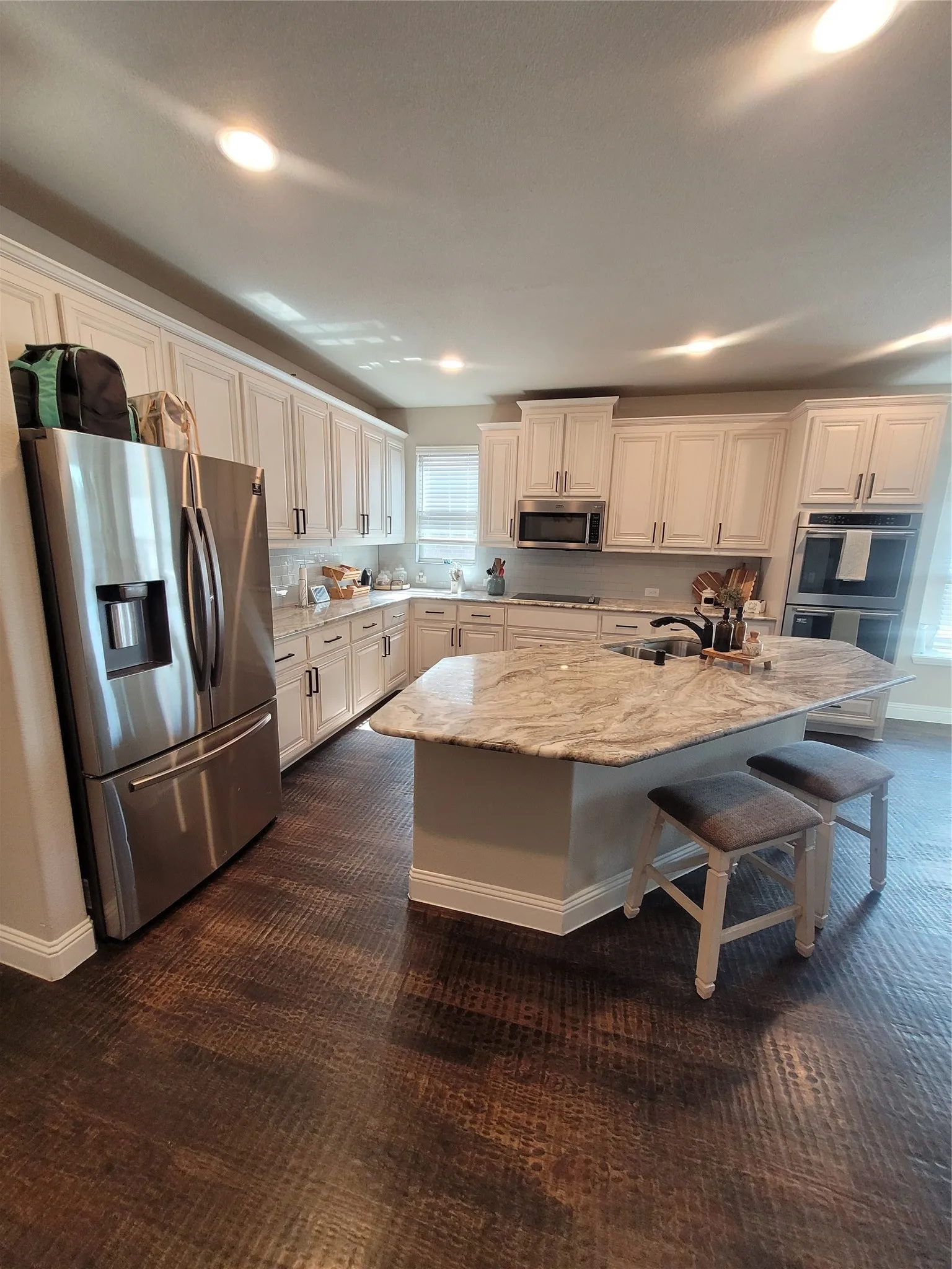 Single Family Residence For Sale in Grayson County , 125 Providence Drive, Van Alstyne, Texas 75495, 4 Bedroom, 4 Bathroom, 3 Garage spaces, 3,376 Sqft, built in 2020, mls#21303750, Real Estate Agent in Van Alstyne, Homes For Sale in Grayson county, Homes For Sale in Van Alstyne, Realtor in Van Alstyne Texas, Real Estate Brokerage Independent Realty Texas, Luminita Cordes Realtor