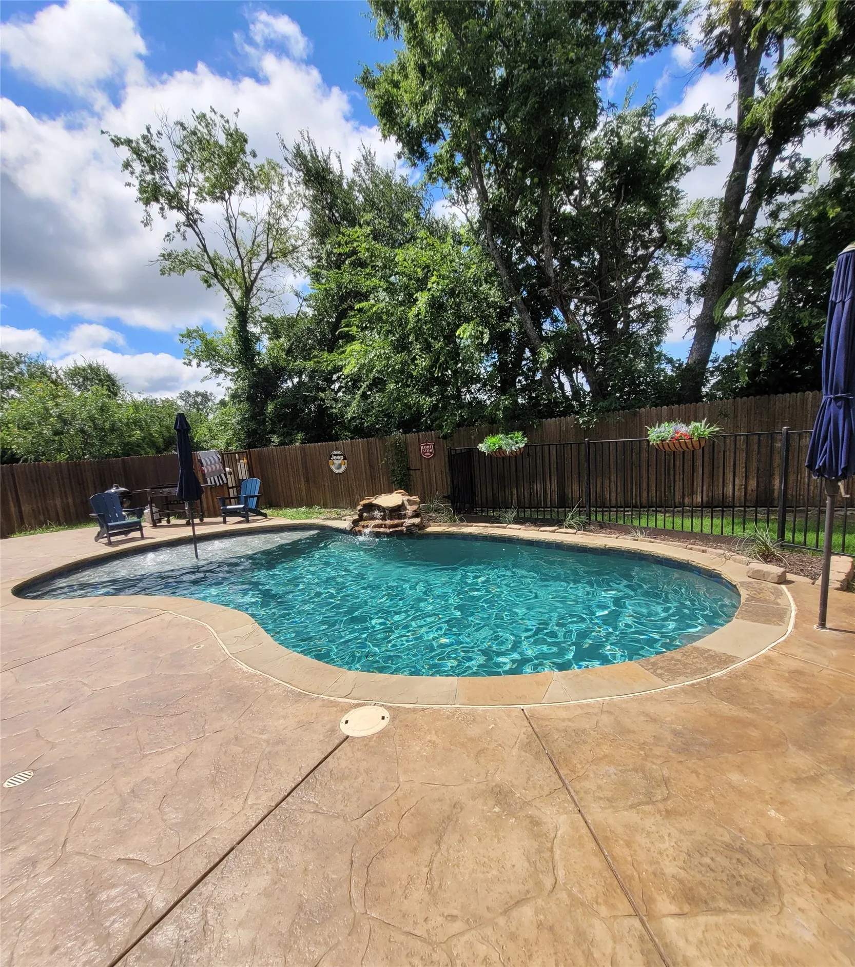 Single Family Residence For Sale in Grayson County , 125 Providence Drive, Van Alstyne, Texas 75495, 4 Bedroom, 4 Bathroom, 3 Garage spaces, 3,376 Sqft, built in 2020, mls#21303750, Real Estate Agent in Van Alstyne, Homes For Sale in Grayson county, Homes For Sale in Van Alstyne, Realtor in Van Alstyne Texas, Real Estate Brokerage Independent Realty Texas, Luminita Cordes Realtor