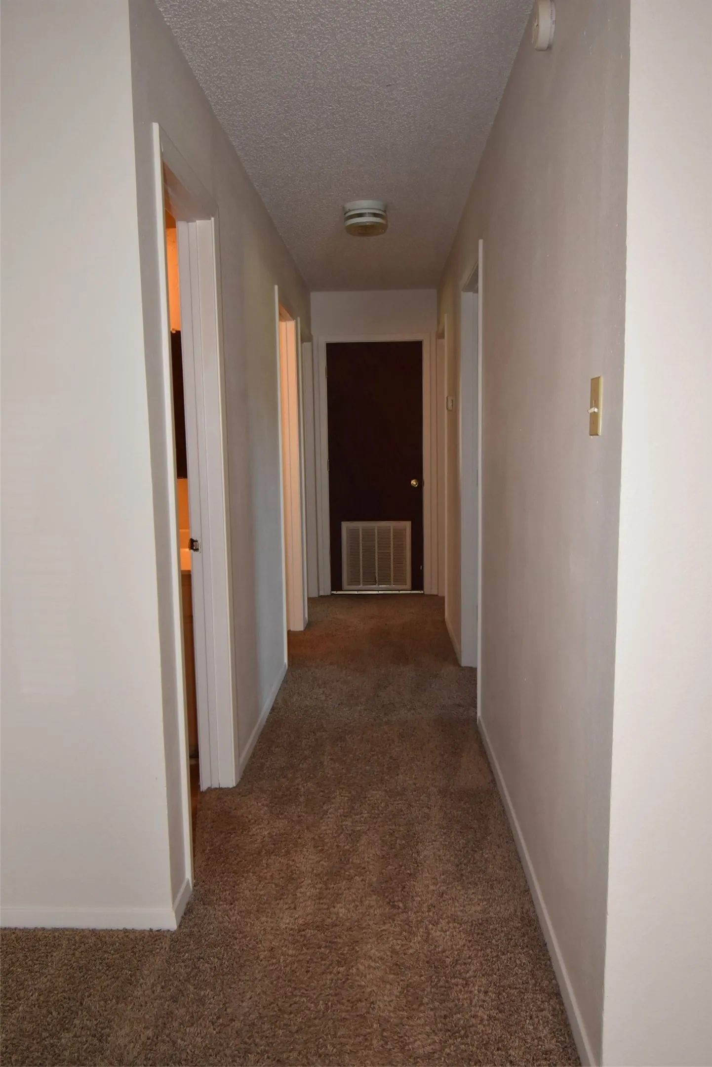 Single Family Residence For Rent in Grayson County , 514 Pecan Street, Collinsville, Texas 76233, 3 Bedroom, 2 Bathroom, Garage spaces, 1,260 Sqft, built in 1996, mls#21303758, Real Estate Agent in Collinsville, Homes For Rent in Grayson county, Homes For Rent in Collinsville, Realtor in Collinsville Texas, Real Estate Brokerage Independent Realty Texas, Luminita Cordes Realtor