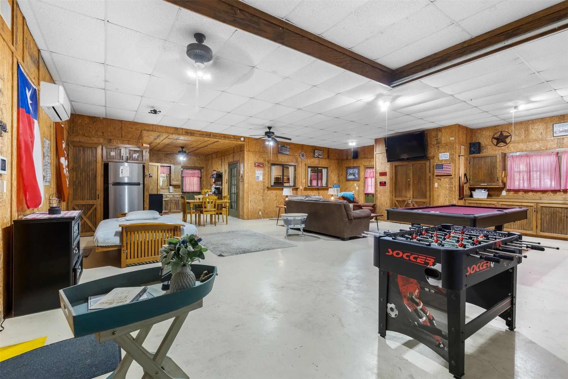Single Family Residence For Sale in Grayson County , 52 Shore Line Road, Pottsboro, Texas 75076, 4 Bedroom, 3 Bathroom, Garage spaces, 1,463 Sqft, built in 2010, mls#21303480, Real Estate Agent in Pottsboro, Homes For Sale in Grayson county, Homes For Sale in Pottsboro, Realtor in Pottsboro Texas, Real Estate Brokerage Independent Realty Texas, Luminita Cordes Realtor
