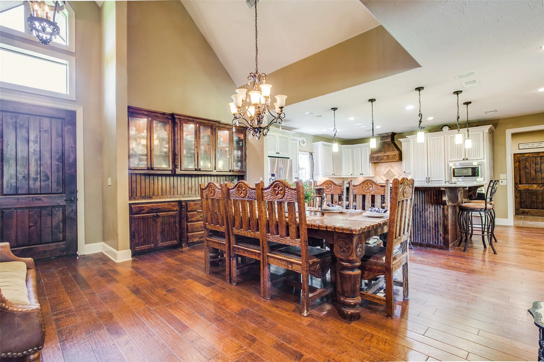 Farm For Sale in Cooke County , 1510 Hawkins Road, Whitesboro, Texas 76273, 5 Bedroom, 7 Bathroom, Garage spaces, 4,482 Sqft, built in 2010, mls#21287202, Real Estate Agent in Whitesboro, Homes For Sale in Cooke county, Homes For Sale in Whitesboro, Realtor in Whitesboro Texas, Real Estate Brokerage Independent Realty Texas, Luminita Cordes Realtor