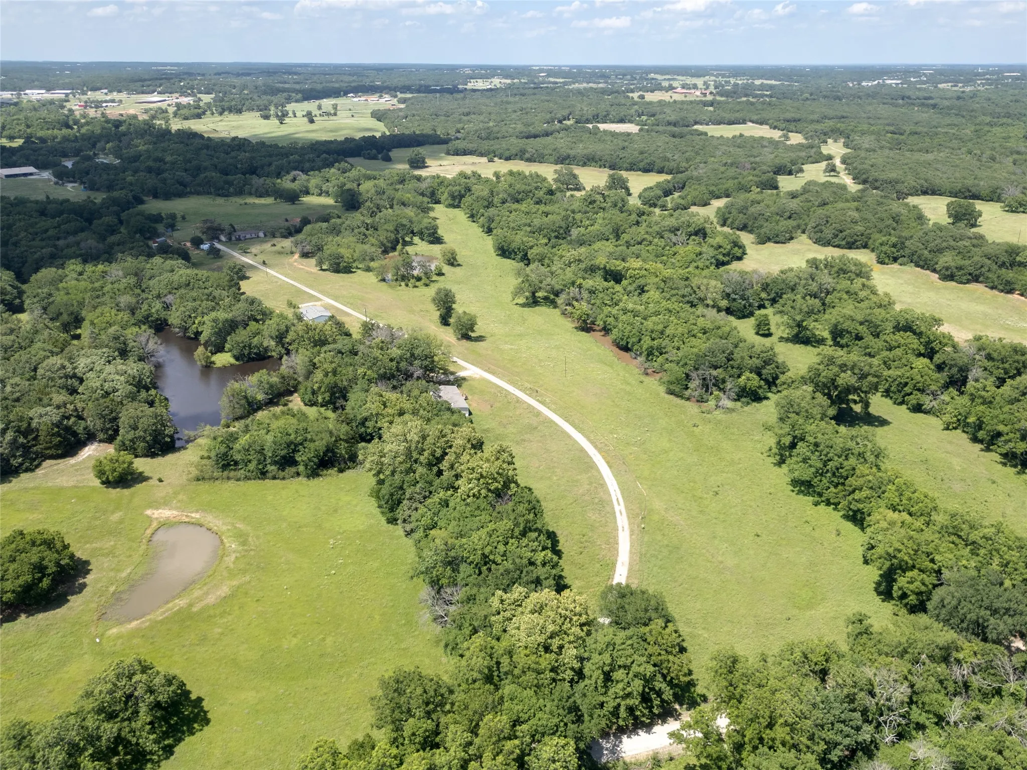 Farm For Sale in Cooke County , 1510 Hawkins Road, Whitesboro, Texas 76273, 5 Bedroom, 7 Bathroom, Garage spaces, 4,482 Sqft, built in 2010, mls#21287202, Real Estate Agent in Whitesboro, Homes For Sale in Cooke county, Homes For Sale in Whitesboro, Realtor in Whitesboro Texas, Real Estate Brokerage Independent Realty Texas, Luminita Cordes Realtor