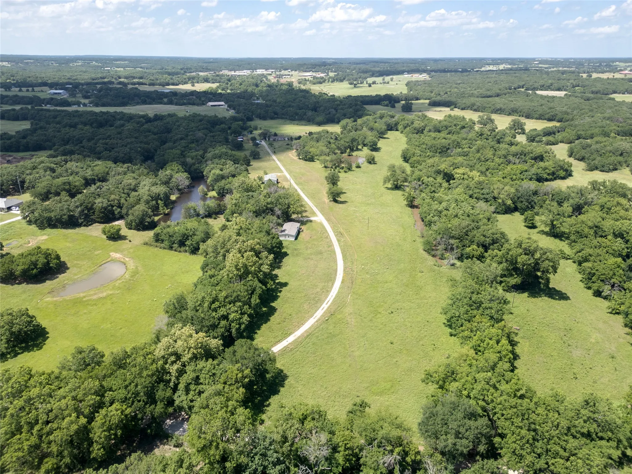Farm For Sale in Cooke County , 1510 Hawkins Road, Whitesboro, Texas 76273, 5 Bedroom, 7 Bathroom, Garage spaces, 4,482 Sqft, built in 2010, mls#21287202, Real Estate Agent in Whitesboro, Homes For Sale in Cooke county, Homes For Sale in Whitesboro, Realtor in Whitesboro Texas, Real Estate Brokerage Independent Realty Texas, Luminita Cordes Realtor