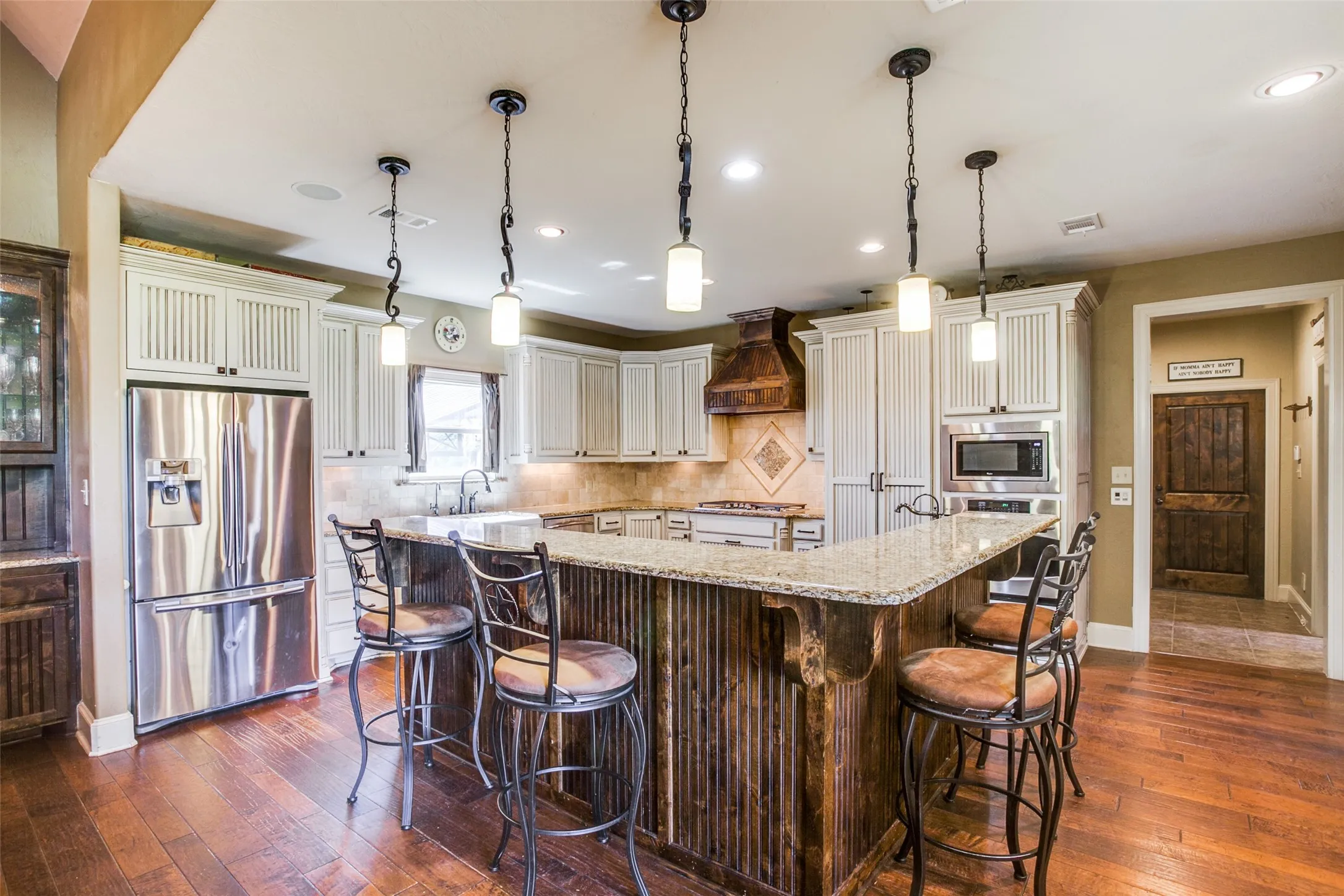 Farm For Sale in Cooke County , 1510 Hawkins Road, Whitesboro, Texas 76273, 5 Bedroom, 7 Bathroom, Garage spaces, 4,482 Sqft, built in 2010, mls#21287202, Real Estate Agent in Whitesboro, Homes For Sale in Cooke county, Homes For Sale in Whitesboro, Realtor in Whitesboro Texas, Real Estate Brokerage Independent Realty Texas, Luminita Cordes Realtor
