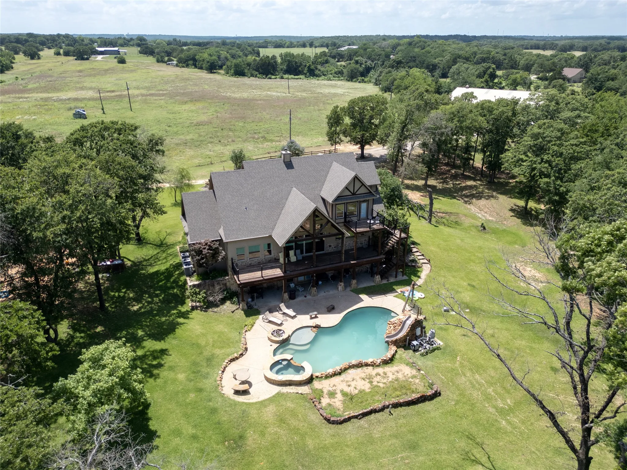Farm For Sale in Cooke County , 1510 Hawkins Road, Whitesboro, Texas 76273, 5 Bedroom, 7 Bathroom, Garage spaces, 4,482 Sqft, built in 2010, mls#21287202, Real Estate Agent in Whitesboro, Homes For Sale in Cooke county, Homes For Sale in Whitesboro, Realtor in Whitesboro Texas, Real Estate Brokerage Independent Realty Texas, Luminita Cordes Realtor
