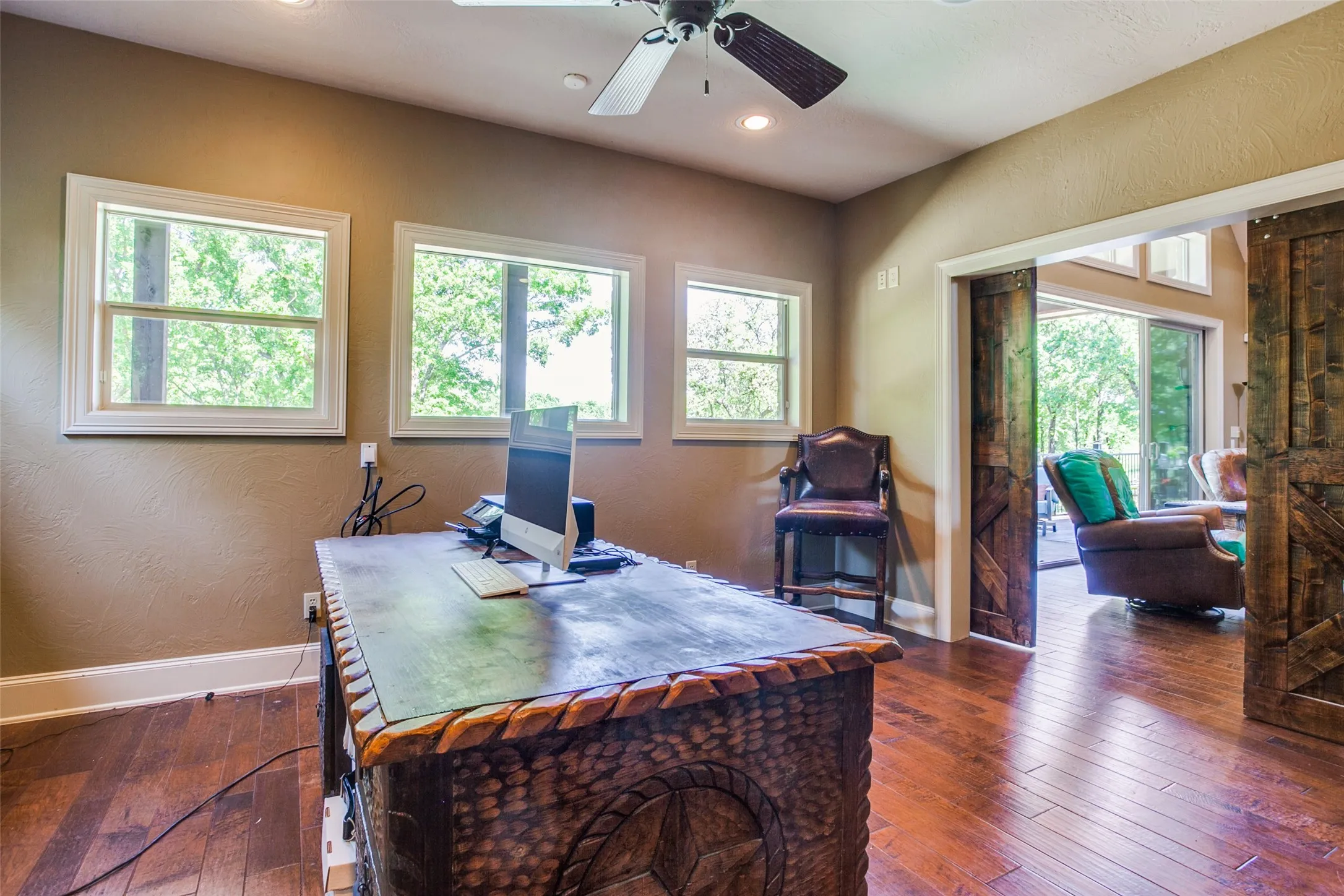 Farm For Sale in Cooke County , 1510 Hawkins Road, Whitesboro, Texas 76273, 5 Bedroom, 7 Bathroom, Garage spaces, 4,482 Sqft, built in 2010, mls#21287202, Real Estate Agent in Whitesboro, Homes For Sale in Cooke county, Homes For Sale in Whitesboro, Realtor in Whitesboro Texas, Real Estate Brokerage Independent Realty Texas, Luminita Cordes Realtor