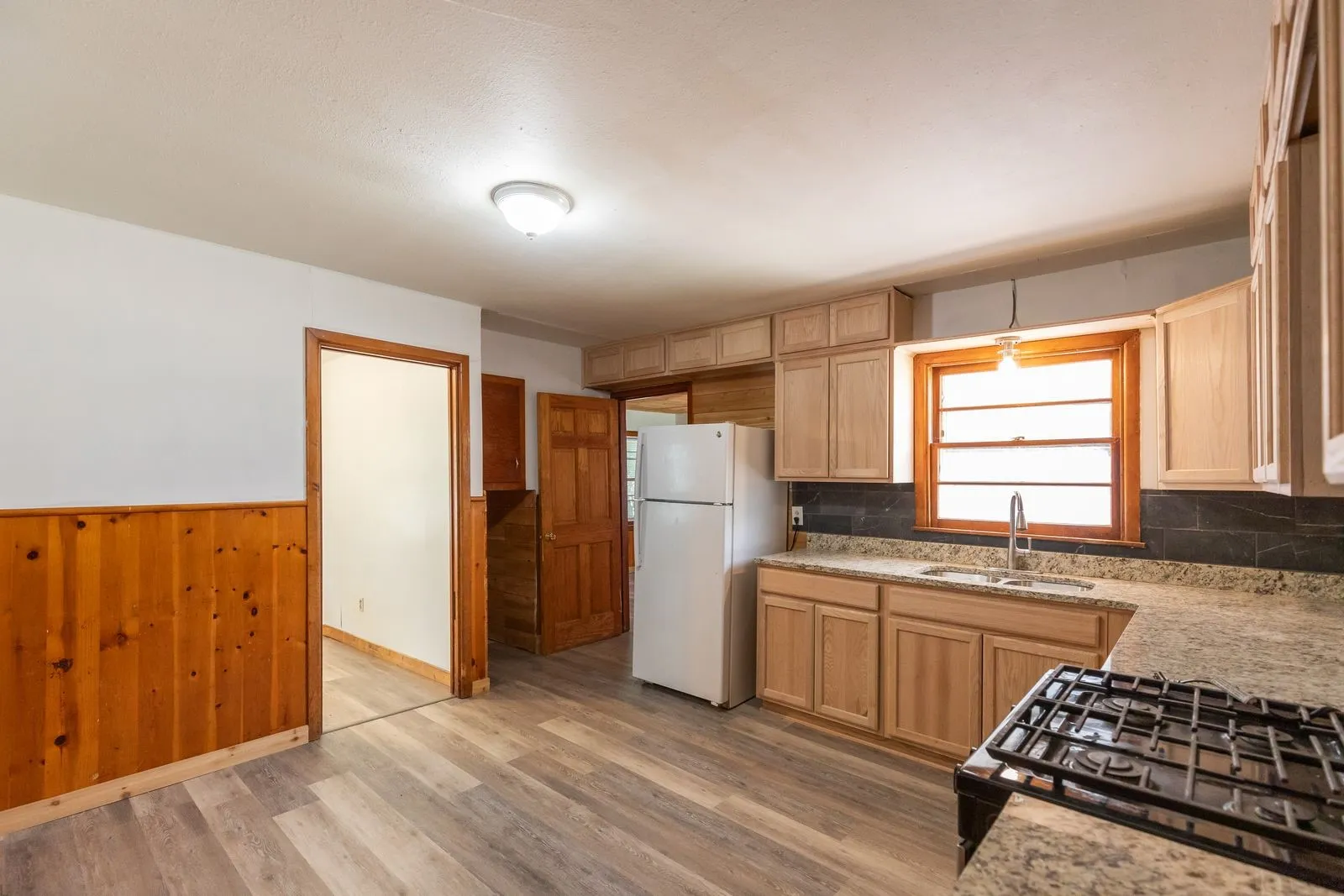 Single Family Residence For Sale in Taylor County , 701 Forrest Avenue, Abilene, Texas 79603, 4 Bedroom, 2 Bathroom, 2 Garage spaces, 1,524 Sqft, built in 1955, mls#21302750, Real Estate Agent in Abilene, Homes For Sale in Taylor county, Homes For Sale in Abilene, Realtor in Abilene Texas, Real Estate Brokerage Independent Realty Texas, Luminita Cordes Realtor