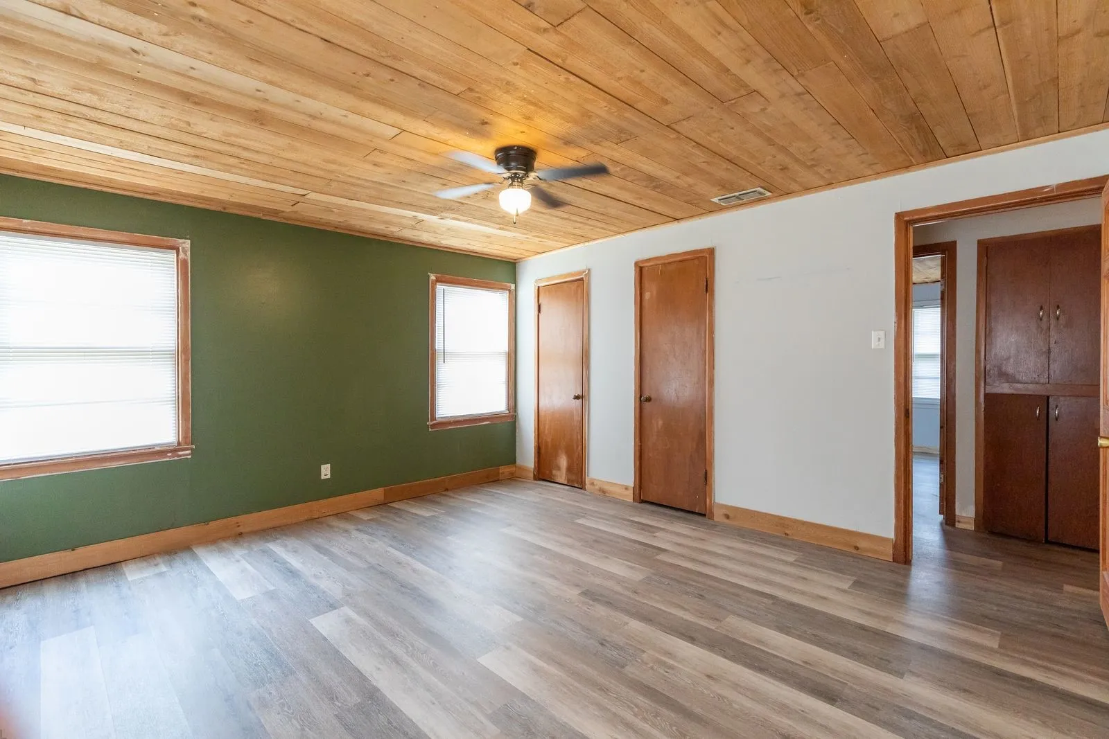 Single Family Residence For Sale in Taylor County , 701 Forrest Avenue, Abilene, Texas 79603, 4 Bedroom, 2 Bathroom, 2 Garage spaces, 1,524 Sqft, built in 1955, mls#21302750, Real Estate Agent in Abilene, Homes For Sale in Taylor county, Homes For Sale in Abilene, Realtor in Abilene Texas, Real Estate Brokerage Independent Realty Texas, Luminita Cordes Realtor