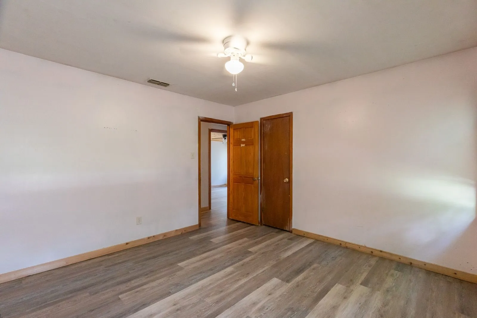 Single Family Residence For Sale in Taylor County , 701 Forrest Avenue, Abilene, Texas 79603, 4 Bedroom, 2 Bathroom, 2 Garage spaces, 1,524 Sqft, built in 1955, mls#21302750, Real Estate Agent in Abilene, Homes For Sale in Taylor county, Homes For Sale in Abilene, Realtor in Abilene Texas, Real Estate Brokerage Independent Realty Texas, Luminita Cordes Realtor