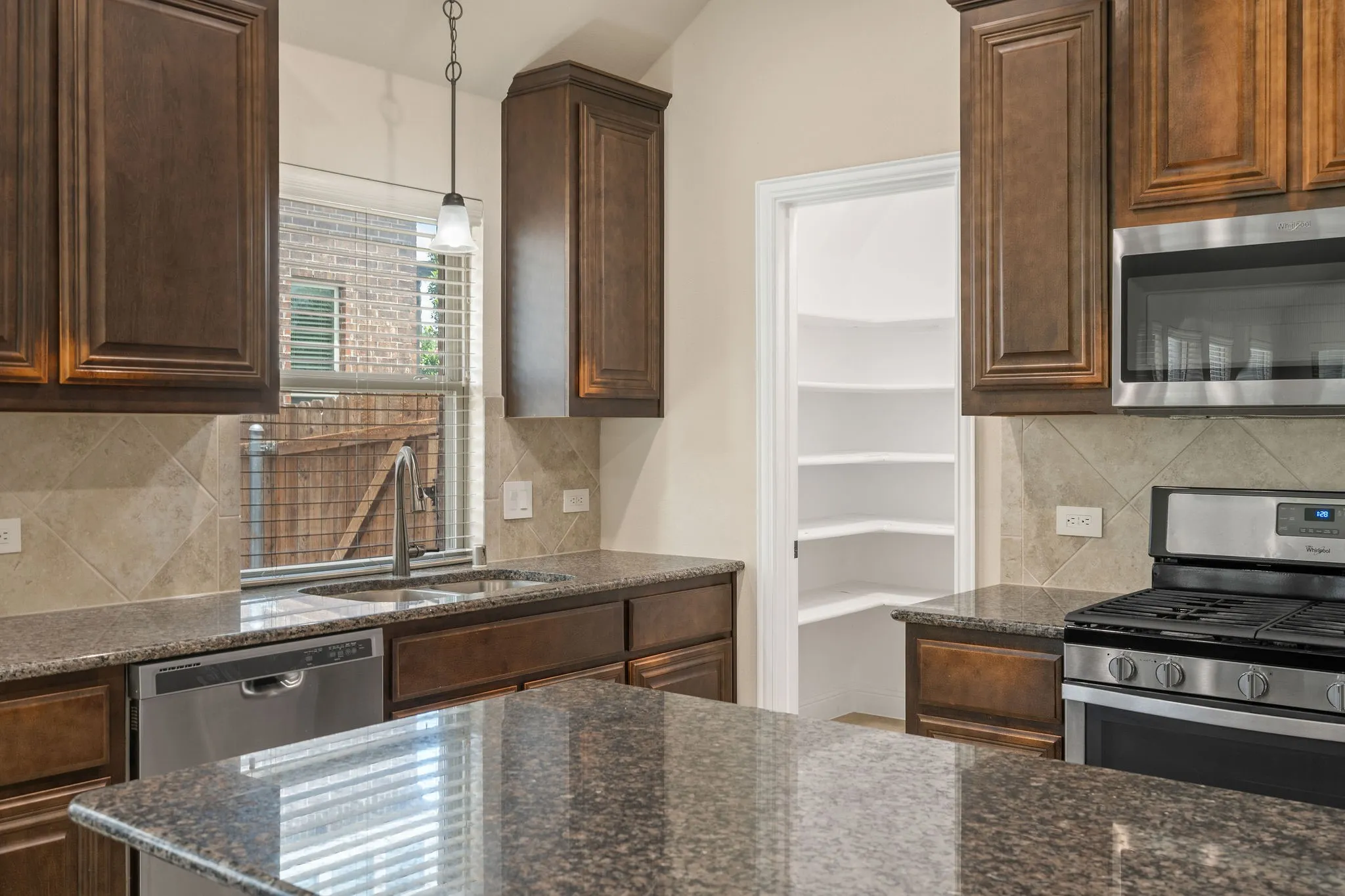 Single Family Residence For Sale in Collin County , 1610 Cherry Hill Drive, Anna, Texas 75409, 4 Bedroom, 2 Bathroom, 3 Garage spaces, 2,033 Sqft, built in 2017, mls#21302959, Real Estate Agent in Anna, Homes For Sale in Collin county, Homes For Sale in Anna, Realtor in Anna Texas, Real Estate Brokerage Independent Realty Texas, Luminita Cordes Realtor