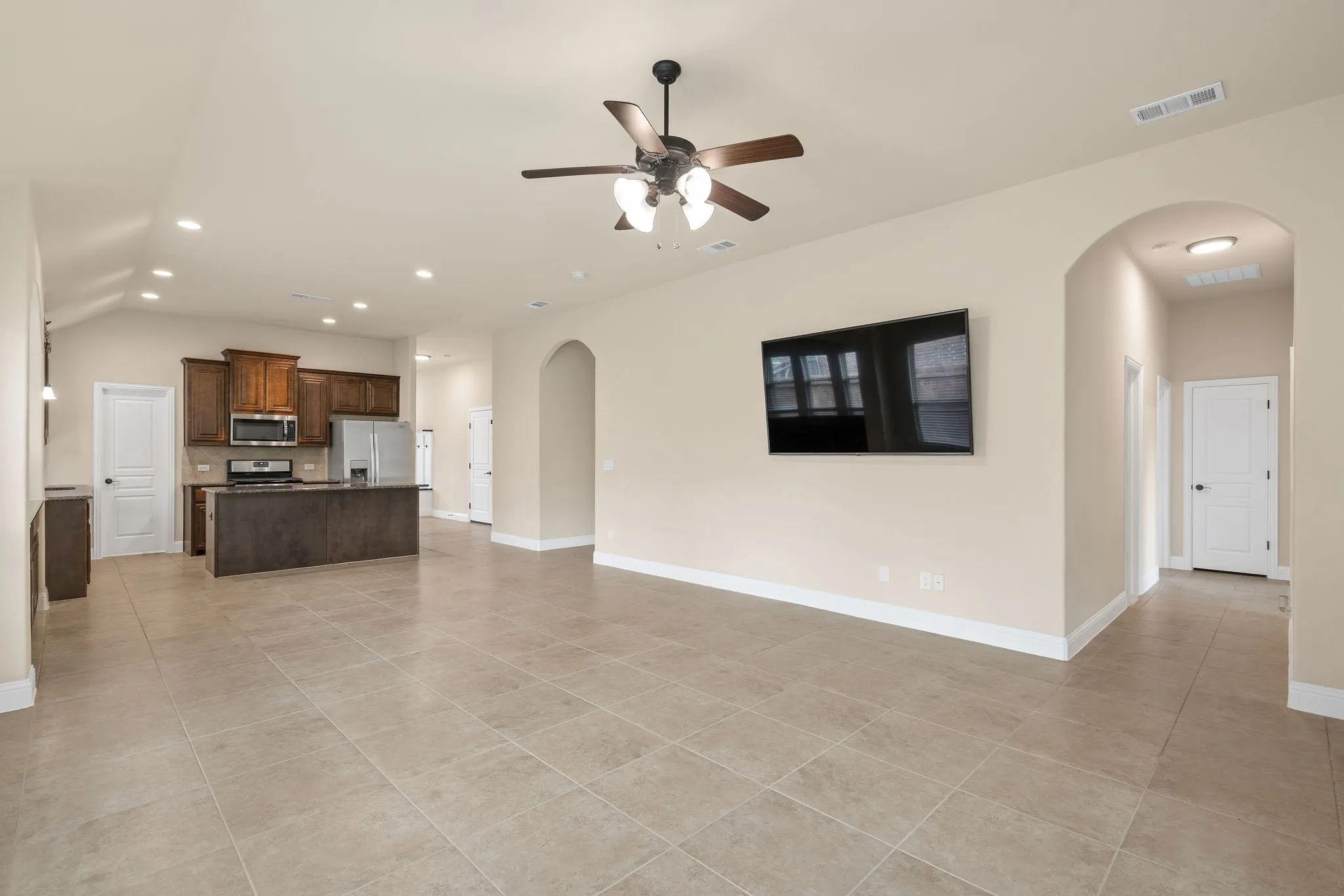 Single Family Residence For Sale in Collin County , 1610 Cherry Hill Drive, Anna, Texas 75409, 4 Bedroom, 2 Bathroom, 3 Garage spaces, 2,033 Sqft, built in 2017, mls#21302959, Real Estate Agent in Anna, Homes For Sale in Collin county, Homes For Sale in Anna, Realtor in Anna Texas, Real Estate Brokerage Independent Realty Texas, Luminita Cordes Realtor