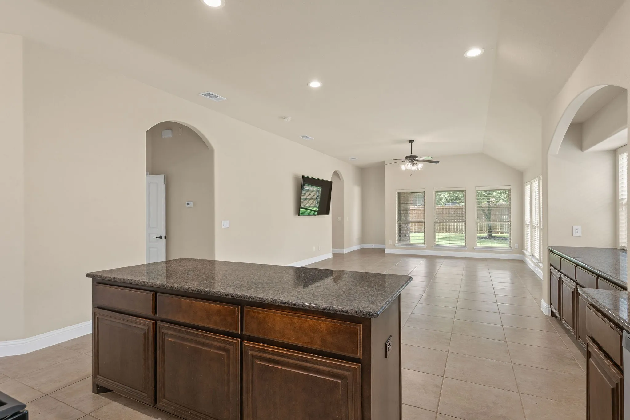 Single Family Residence For Sale in Collin County , 1610 Cherry Hill Drive, Anna, Texas 75409, 4 Bedroom, 2 Bathroom, 3 Garage spaces, 2,033 Sqft, built in 2017, mls#21302959, Real Estate Agent in Anna, Homes For Sale in Collin county, Homes For Sale in Anna, Realtor in Anna Texas, Real Estate Brokerage Independent Realty Texas, Luminita Cordes Realtor