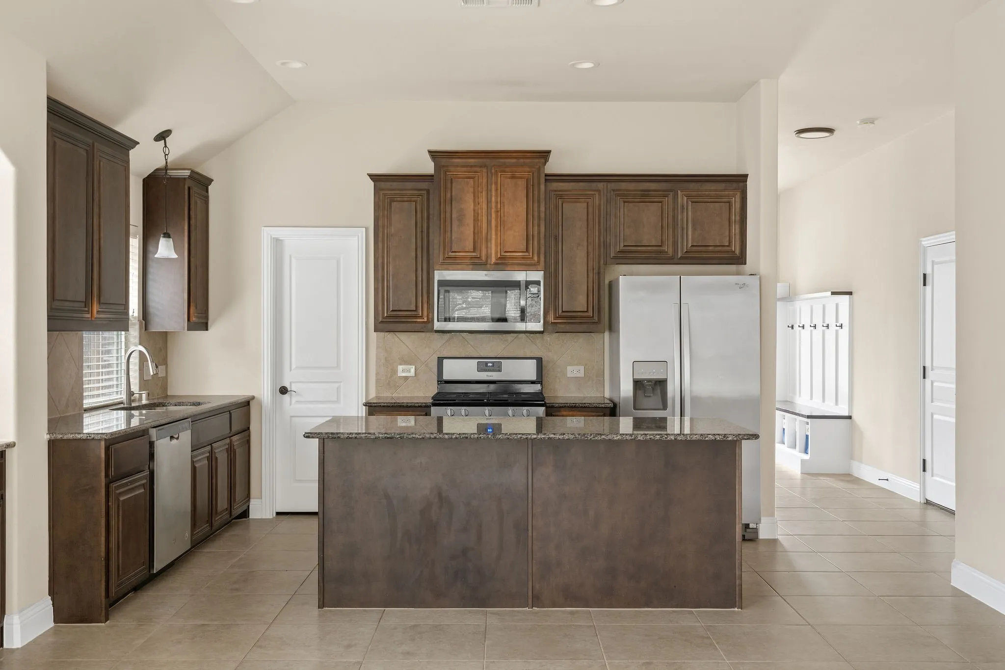 Single Family Residence For Sale in Collin County , 1610 Cherry Hill Drive, Anna, Texas 75409, 4 Bedroom, 2 Bathroom, 3 Garage spaces, 2,033 Sqft, built in 2017, mls#21302959, Real Estate Agent in Anna, Homes For Sale in Collin county, Homes For Sale in Anna, Realtor in Anna Texas, Real Estate Brokerage Independent Realty Texas, Luminita Cordes Realtor