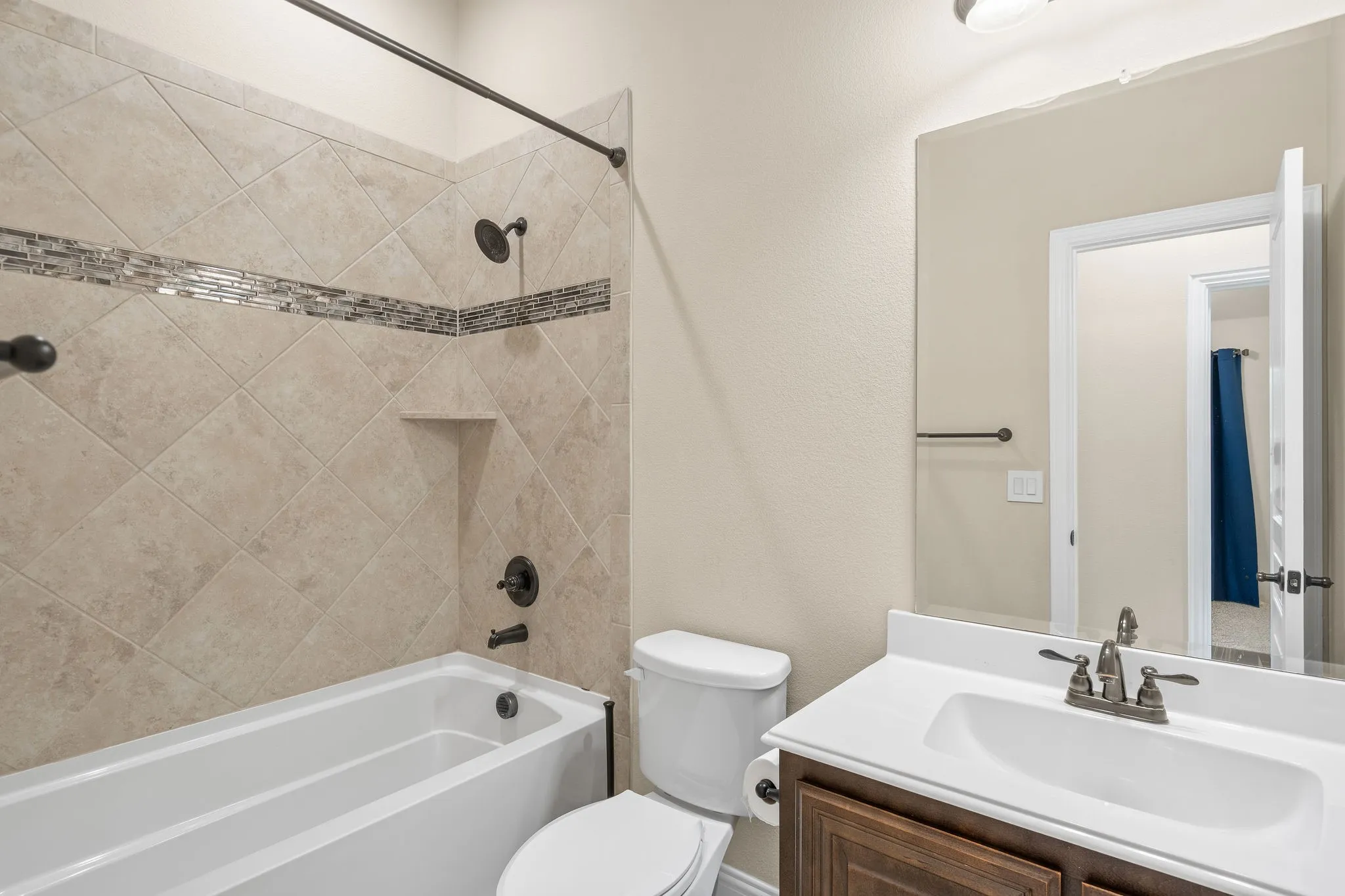 Single Family Residence For Sale in Collin County , 1610 Cherry Hill Drive, Anna, Texas 75409, 4 Bedroom, 2 Bathroom, 3 Garage spaces, 2,033 Sqft, built in 2017, mls#21302959, Real Estate Agent in Anna, Homes For Sale in Collin county, Homes For Sale in Anna, Realtor in Anna Texas, Real Estate Brokerage Independent Realty Texas, Luminita Cordes Realtor