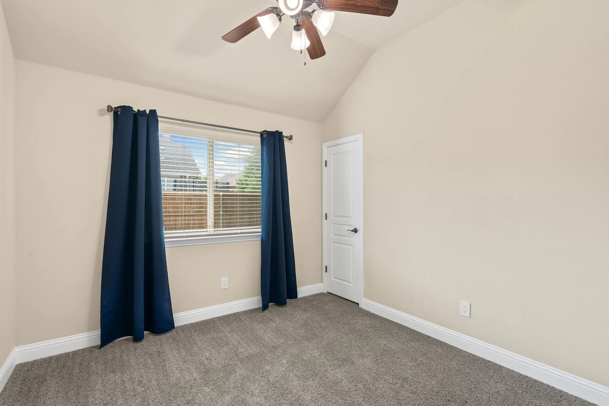 Single Family Residence For Sale in Collin County , 1610 Cherry Hill Drive, Anna, Texas 75409, 4 Bedroom, 2 Bathroom, 3 Garage spaces, 2,033 Sqft, built in 2017, mls#21302959, Real Estate Agent in Anna, Homes For Sale in Collin county, Homes For Sale in Anna, Realtor in Anna Texas, Real Estate Brokerage Independent Realty Texas, Luminita Cordes Realtor