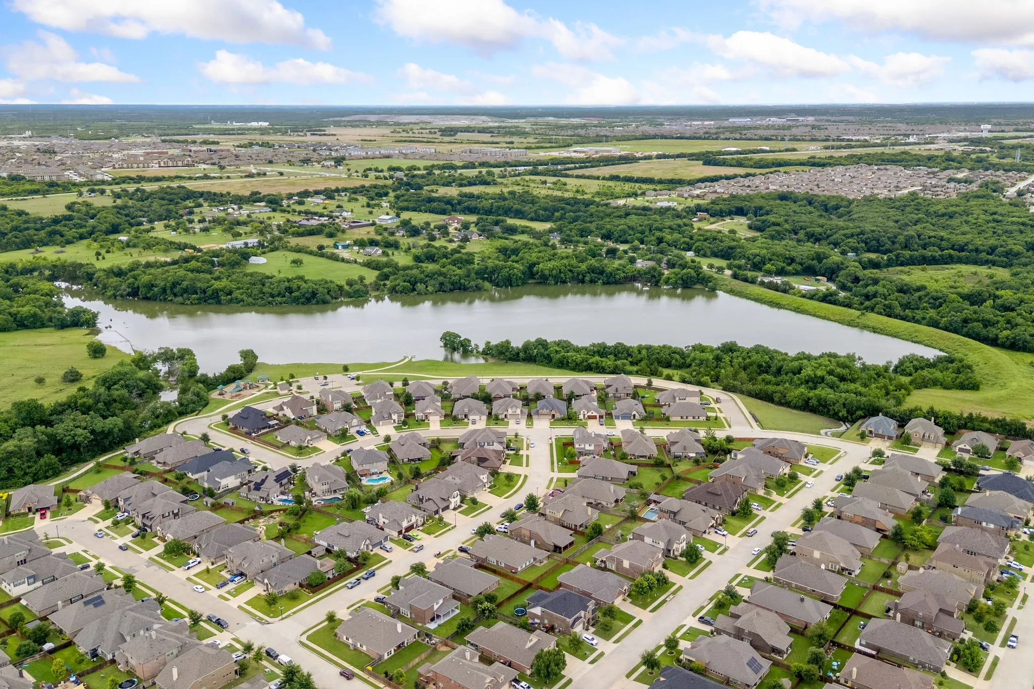 Single Family Residence For Sale in Collin County , 1610 Cherry Hill Drive, Anna, Texas 75409, 4 Bedroom, 2 Bathroom, 3 Garage spaces, 2,033 Sqft, built in 2017, mls#21302959, Real Estate Agent in Anna, Homes For Sale in Collin county, Homes For Sale in Anna, Realtor in Anna Texas, Real Estate Brokerage Independent Realty Texas, Luminita Cordes Realtor