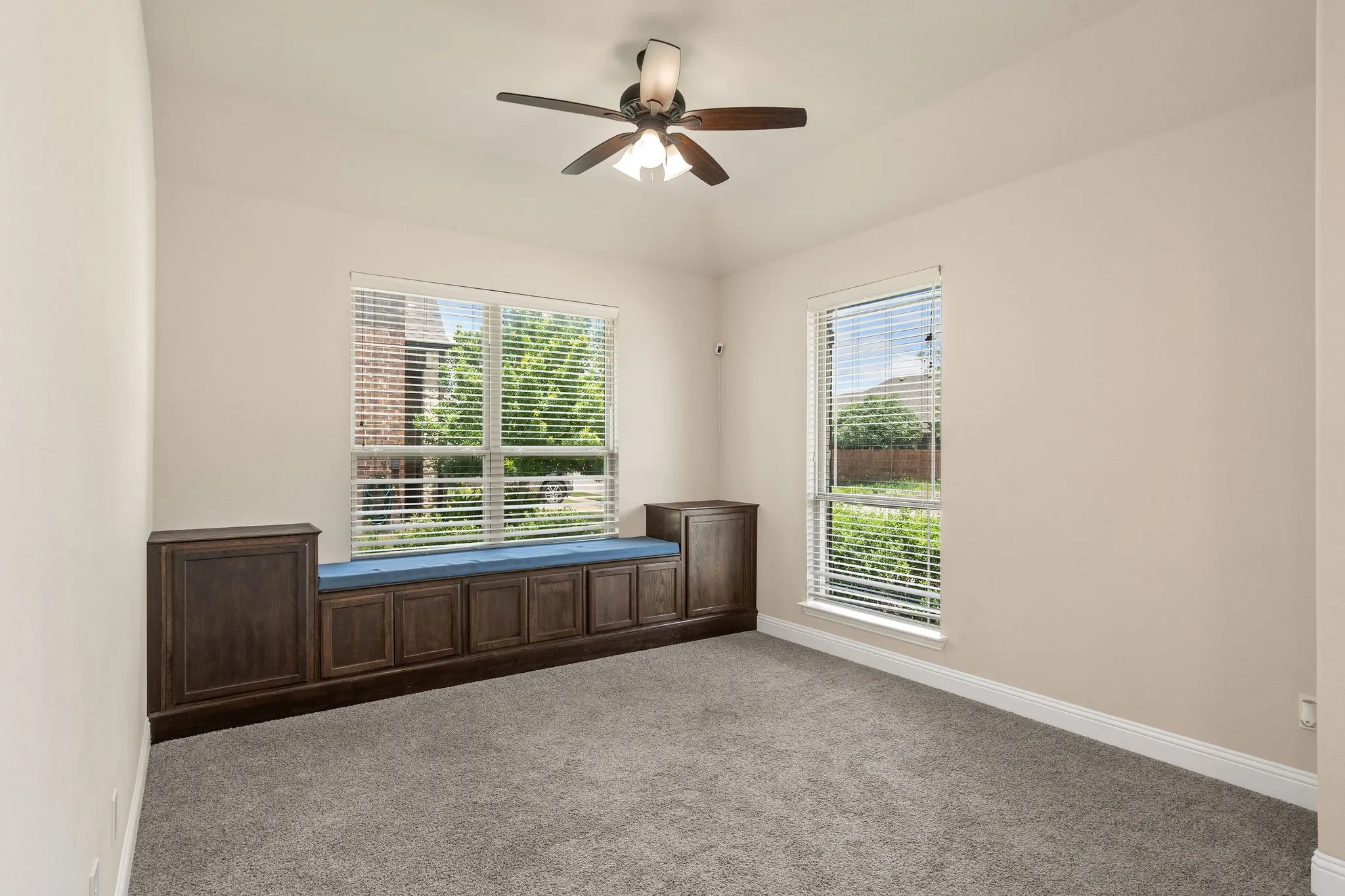 Single Family Residence For Sale in Collin County , 1610 Cherry Hill Drive, Anna, Texas 75409, 4 Bedroom, 2 Bathroom, 3 Garage spaces, 2,033 Sqft, built in 2017, mls#21302959, Real Estate Agent in Anna, Homes For Sale in Collin county, Homes For Sale in Anna, Realtor in Anna Texas, Real Estate Brokerage Independent Realty Texas, Luminita Cordes Realtor