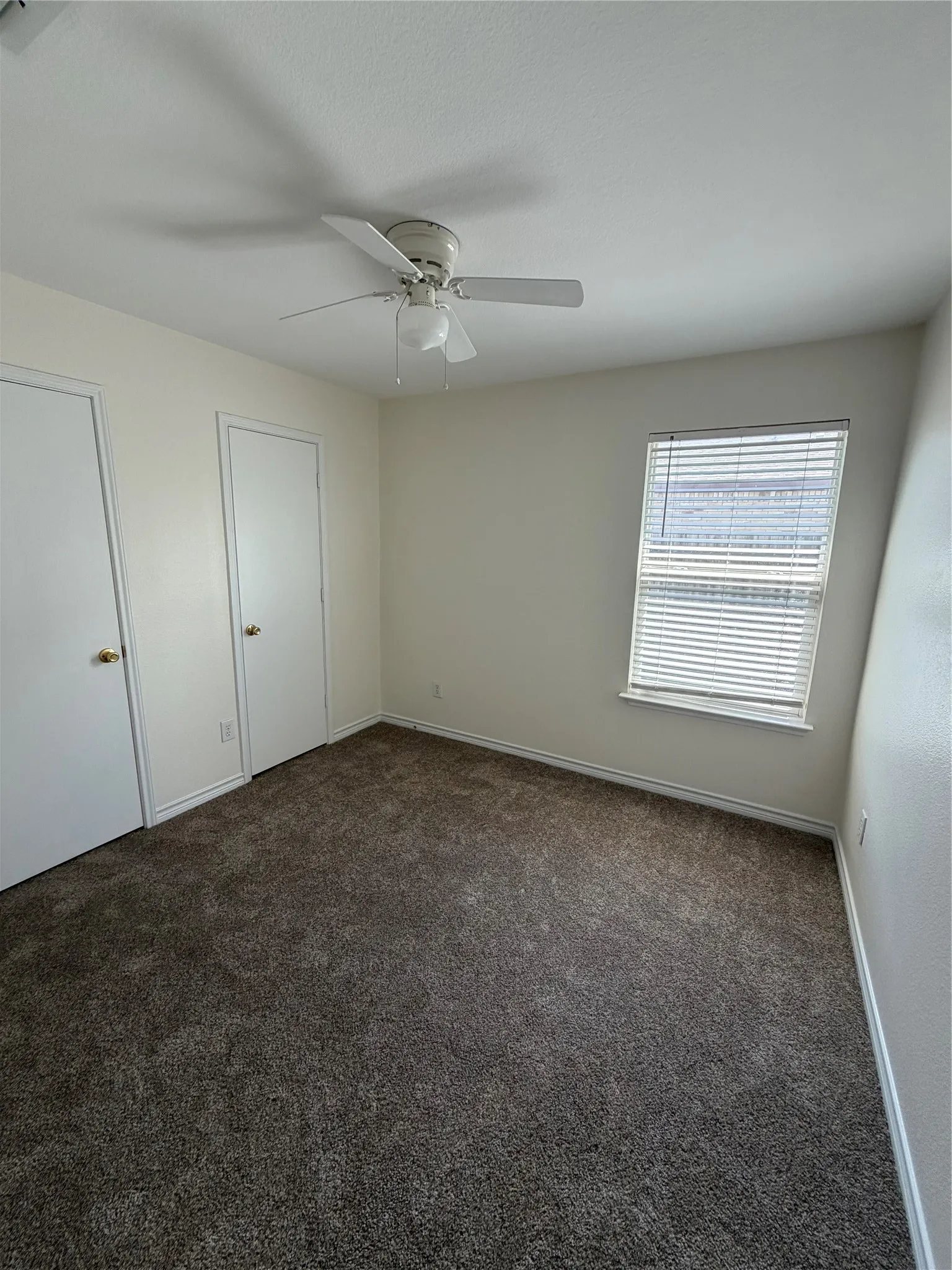 Single Family Residence For Rent in Kaufman County , 300 Stanford, Forney, Texas 75126, 3 Bedroom, 2 Bathroom, 2 Garage spaces, 1,714 Sqft, built in 2006, mls#21303832, Real Estate Agent in Forney, Homes For Rent in Kaufman county, Homes For Rent in Forney, Realtor in Forney Texas, Real Estate Brokerage Independent Realty Texas, Luminita Cordes Realtor