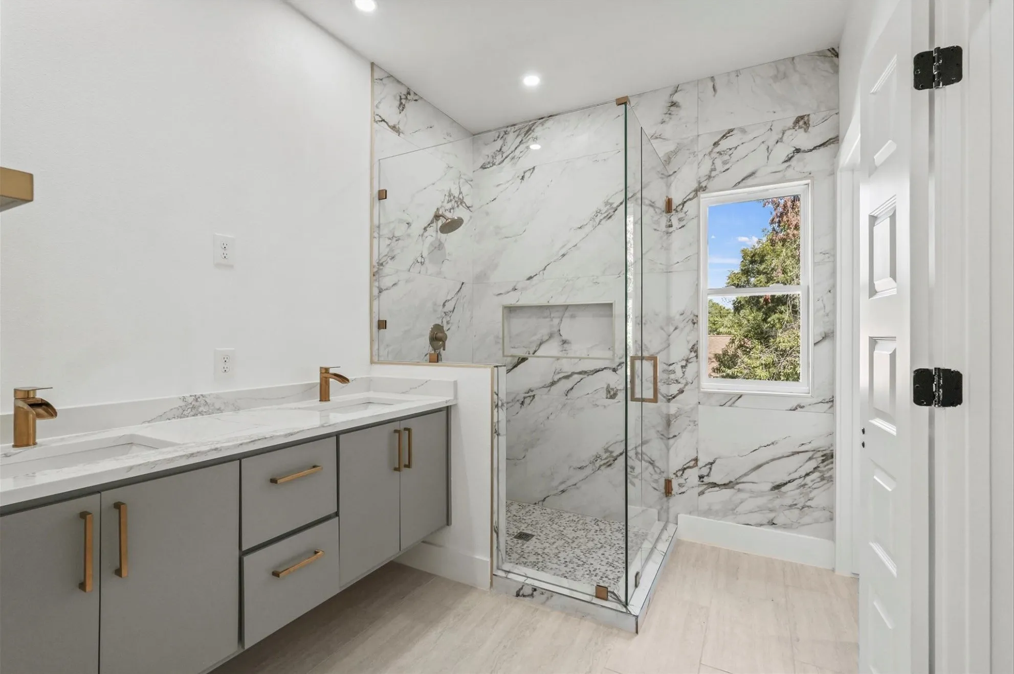 Single Family Residence For Rent in Dallas County , 3424 Ladd Street, Dallas, Texas 75212, 4 Bedroom, 4 Bathroom, 2 Garage spaces, 2,518 Sqft, built in 2024, mls#21298657, Real Estate Agent in Dallas, Homes For Rent in Dallas county, Homes For Rent in Dallas, Realtor in Dallas Texas, Real Estate Brokerage Independent Realty Texas, Luminita Cordes Realtor