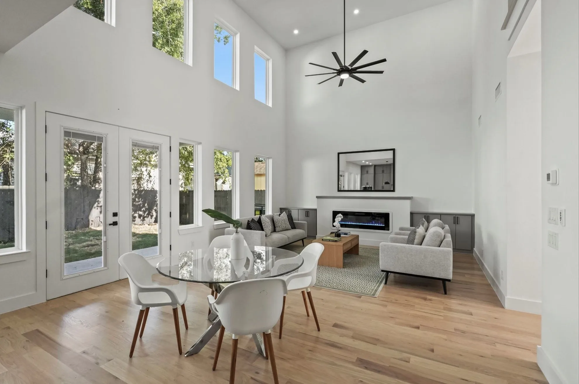 Single Family Residence For Rent in Dallas County , 3424 Ladd Street, Dallas, Texas 75212, 4 Bedroom, 4 Bathroom, 2 Garage spaces, 2,518 Sqft, built in 2024, mls#21298657, Real Estate Agent in Dallas, Homes For Rent in Dallas county, Homes For Rent in Dallas, Realtor in Dallas Texas, Real Estate Brokerage Independent Realty Texas, Luminita Cordes Realtor
