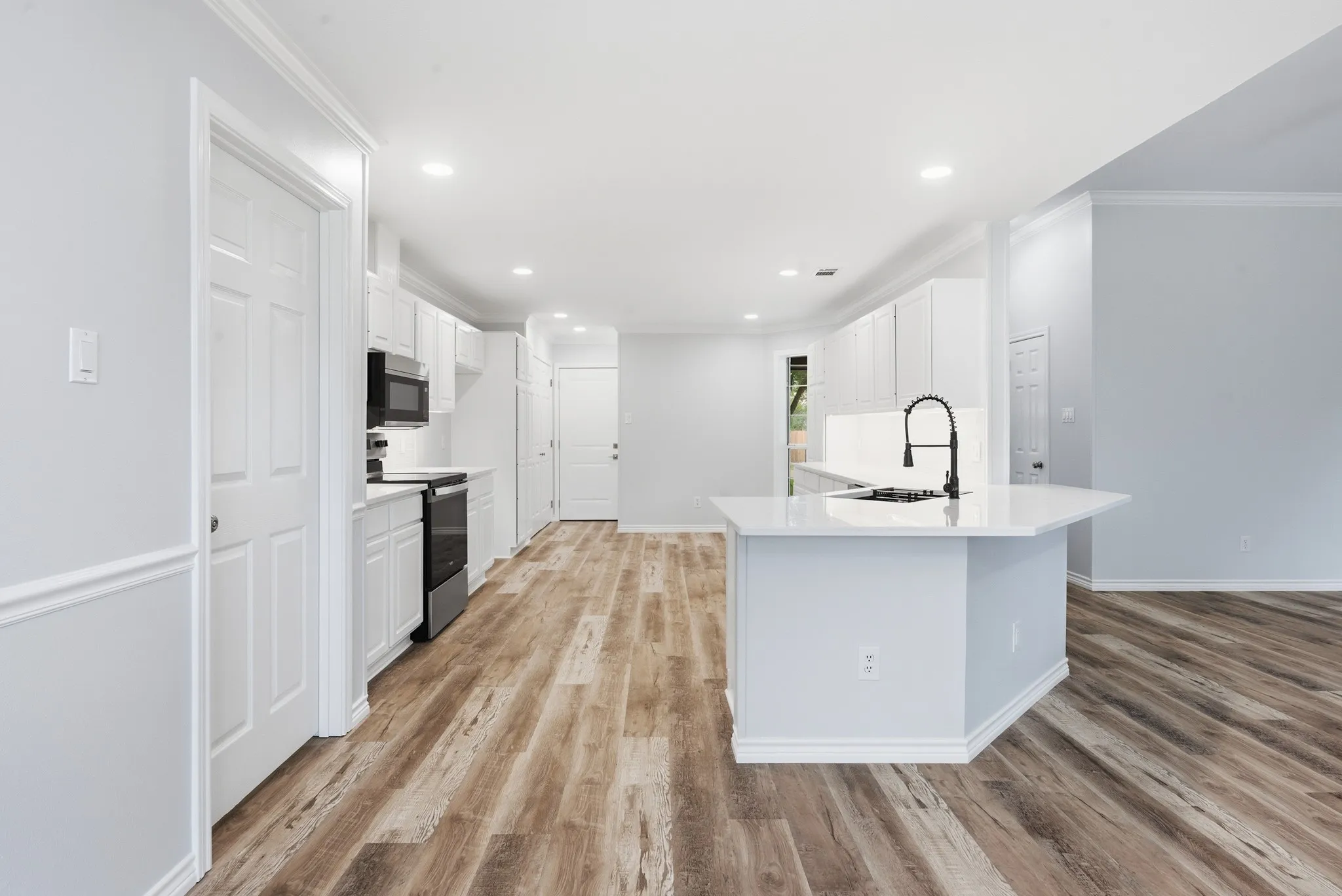 Single Family Residence For Sale in Brazos County , 318 Landsburg Lane, College Station, Texas 77845, 3 Bedroom, 3 Bathroom, 2 Garage spaces, 1,876 Sqft, built in 1997, mls#21303689, Real Estate Agent in College Station, Homes For Sale in Brazos county, Homes For Sale in College Station, Realtor in College Station Texas, Real Estate Brokerage Independent Realty Texas, Luminita Cordes Realtor