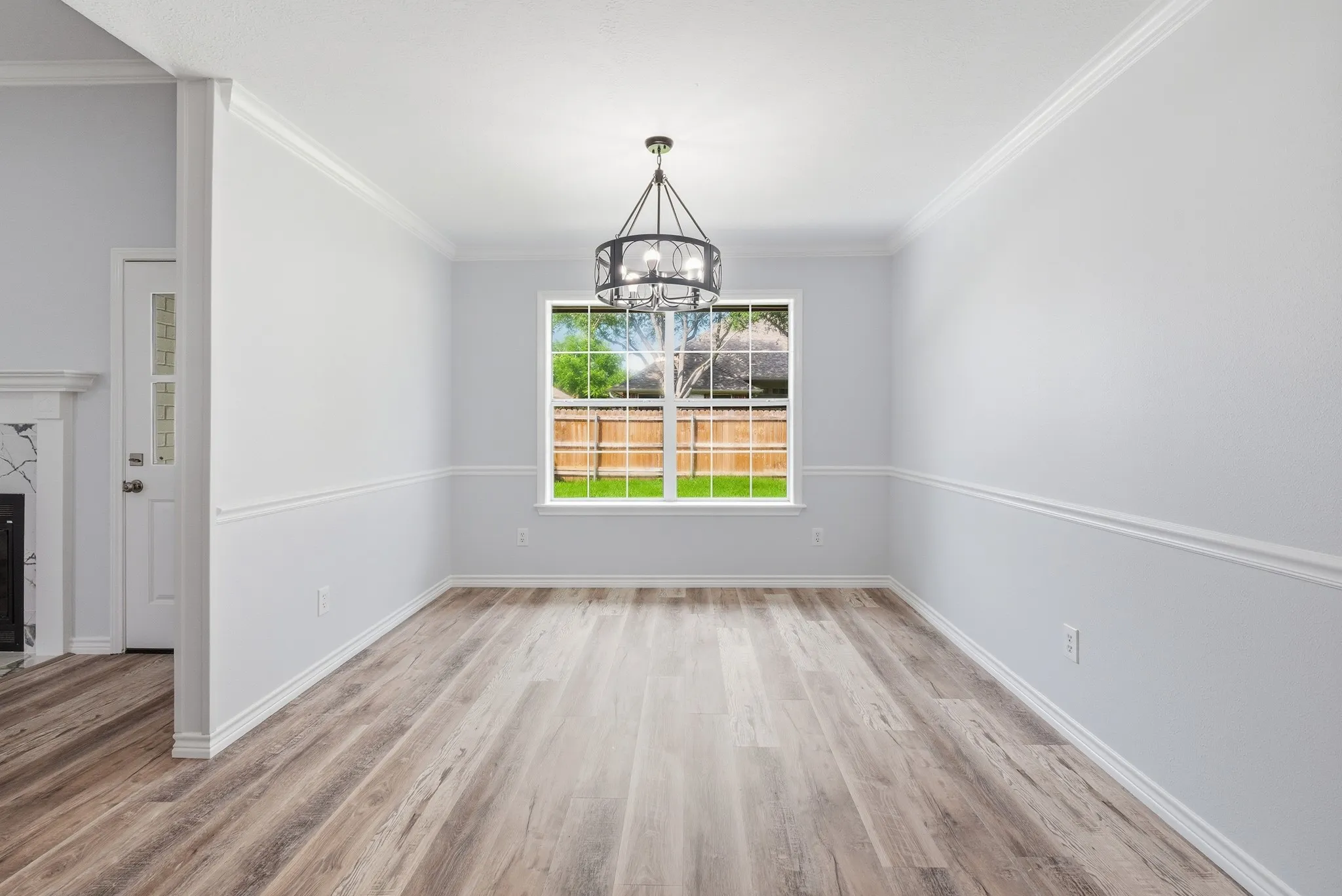 Single Family Residence For Sale in Brazos County , 318 Landsburg Lane, College Station, Texas 77845, 3 Bedroom, 3 Bathroom, 2 Garage spaces, 1,876 Sqft, built in 1997, mls#21303689, Real Estate Agent in College Station, Homes For Sale in Brazos county, Homes For Sale in College Station, Realtor in College Station Texas, Real Estate Brokerage Independent Realty Texas, Luminita Cordes Realtor