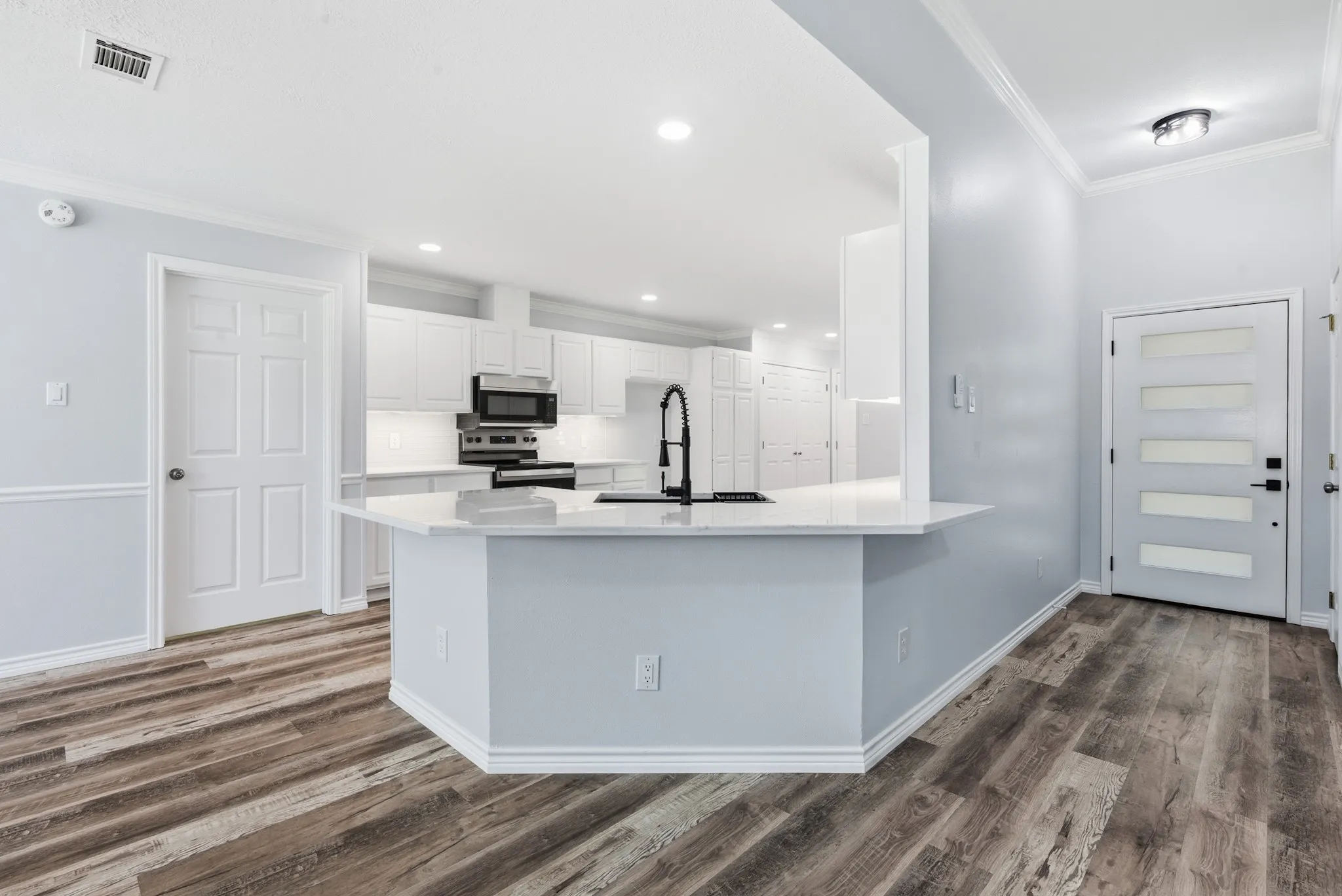 Single Family Residence For Sale in Brazos County , 318 Landsburg Lane, College Station, Texas 77845, 3 Bedroom, 3 Bathroom, 2 Garage spaces, 1,876 Sqft, built in 1997, mls#21303689, Real Estate Agent in College Station, Homes For Sale in Brazos county, Homes For Sale in College Station, Realtor in College Station Texas, Real Estate Brokerage Independent Realty Texas, Luminita Cordes Realtor