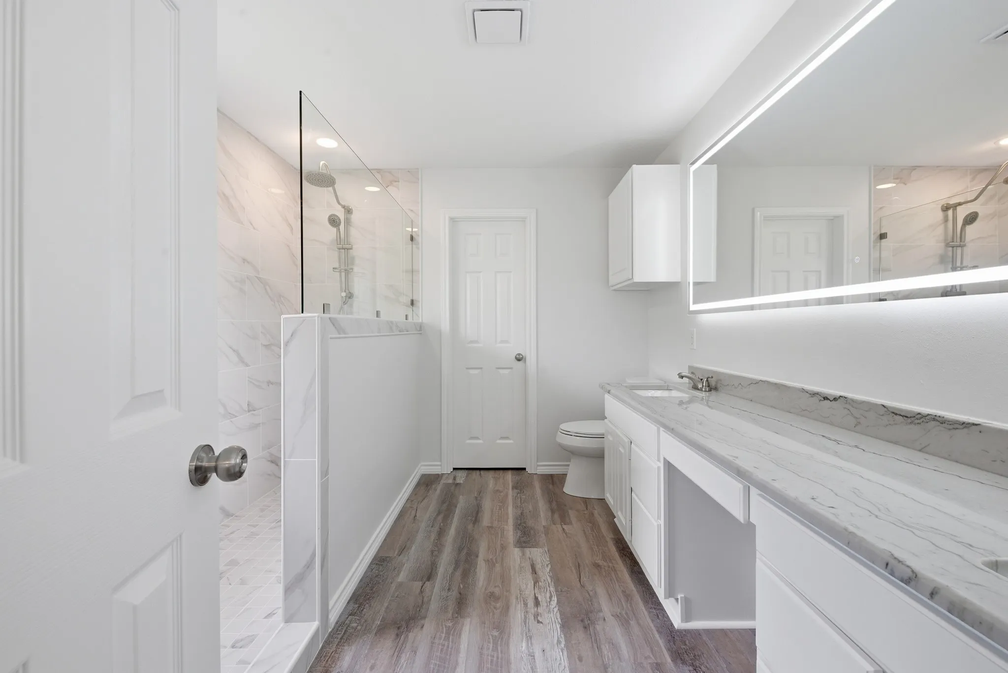 Single Family Residence For Sale in Brazos County , 318 Landsburg Lane, College Station, Texas 77845, 3 Bedroom, 3 Bathroom, 2 Garage spaces, 1,876 Sqft, built in 1997, mls#21303689, Real Estate Agent in College Station, Homes For Sale in Brazos county, Homes For Sale in College Station, Realtor in College Station Texas, Real Estate Brokerage Independent Realty Texas, Luminita Cordes Realtor