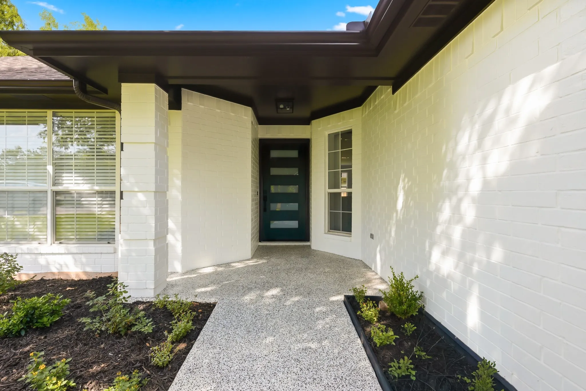 Single Family Residence For Sale in Brazos County , 318 Landsburg Lane, College Station, Texas 77845, 3 Bedroom, 3 Bathroom, 2 Garage spaces, 1,876 Sqft, built in 1997, mls#21303689, Real Estate Agent in College Station, Homes For Sale in Brazos county, Homes For Sale in College Station, Realtor in College Station Texas, Real Estate Brokerage Independent Realty Texas, Luminita Cordes Realtor