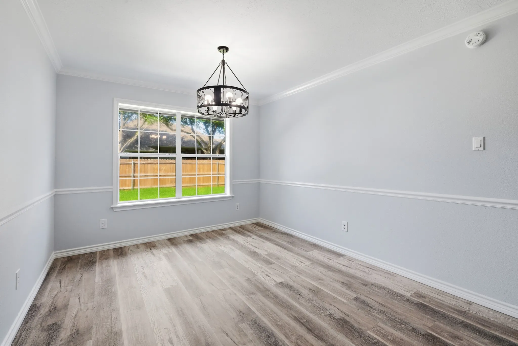 Single Family Residence For Sale in Brazos County , 318 Landsburg Lane, College Station, Texas 77845, 3 Bedroom, 3 Bathroom, 2 Garage spaces, 1,876 Sqft, built in 1997, mls#21303689, Real Estate Agent in College Station, Homes For Sale in Brazos county, Homes For Sale in College Station, Realtor in College Station Texas, Real Estate Brokerage Independent Realty Texas, Luminita Cordes Realtor