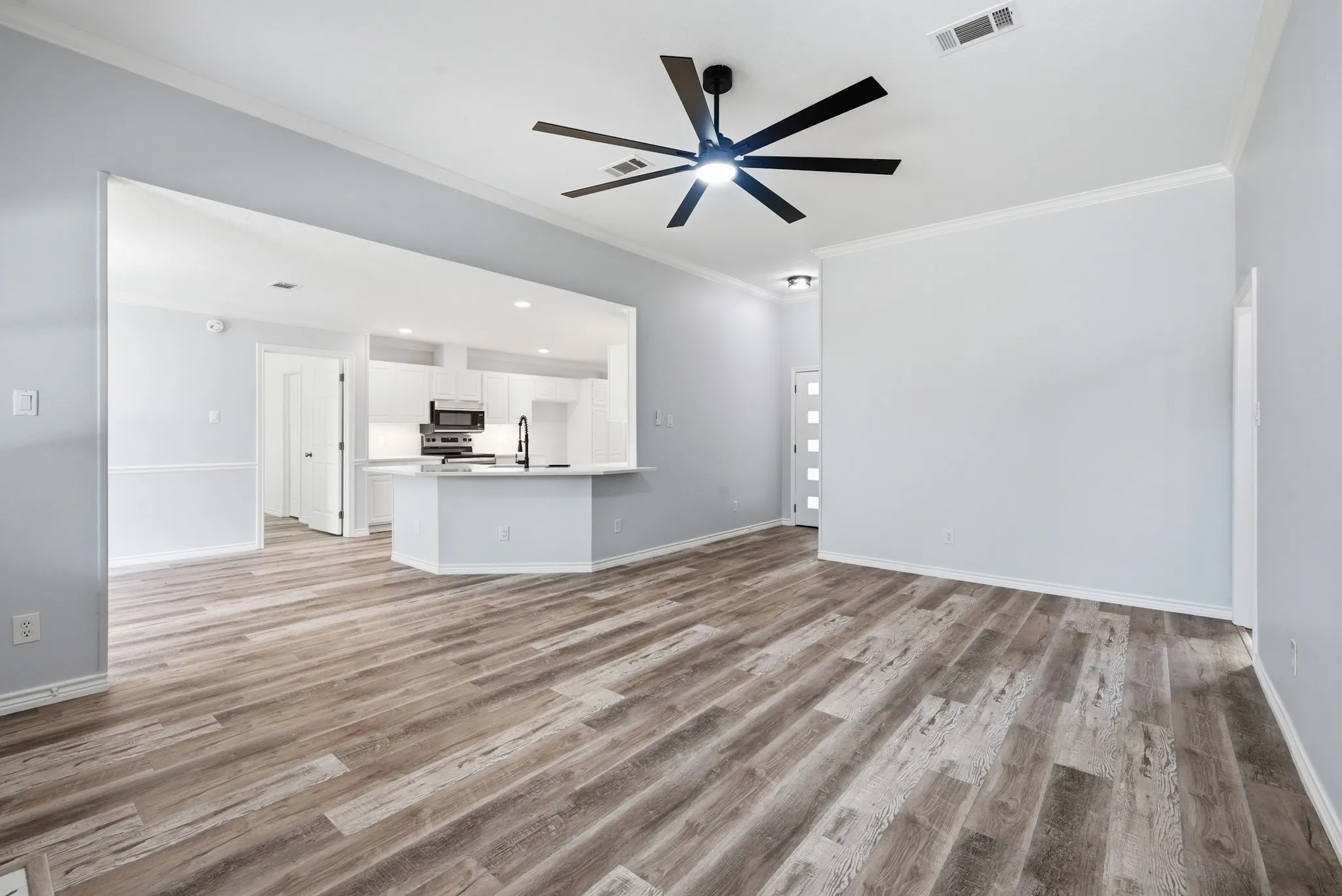 Single Family Residence For Sale in Brazos County , 318 Landsburg Lane, College Station, Texas 77845, 3 Bedroom, 3 Bathroom, 2 Garage spaces, 1,876 Sqft, built in 1997, mls#21303689, Real Estate Agent in College Station, Homes For Sale in Brazos county, Homes For Sale in College Station, Realtor in College Station Texas, Real Estate Brokerage Independent Realty Texas, Luminita Cordes Realtor