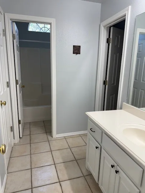 Single Family Residence For Rent in Hood County , 9703 Argyle Court, Granbury, Texas 76049, 3 Bedroom, 2 Bathroom, 2 Garage spaces, 2,277 Sqft, built in 1997, mls#21302529, Real Estate Agent in Granbury, Homes For Rent in Hood county, Homes For Rent in Granbury, Realtor in Granbury Texas, Real Estate Brokerage Independent Realty Texas, Luminita Cordes Realtor